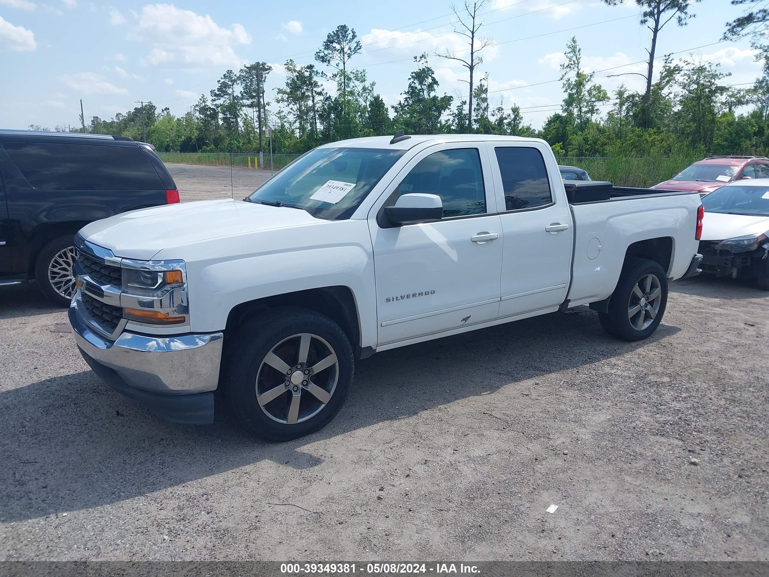 2018 Chevrolet Silverado 1500 1Lt vin: 1GCRCREC4JZ287555