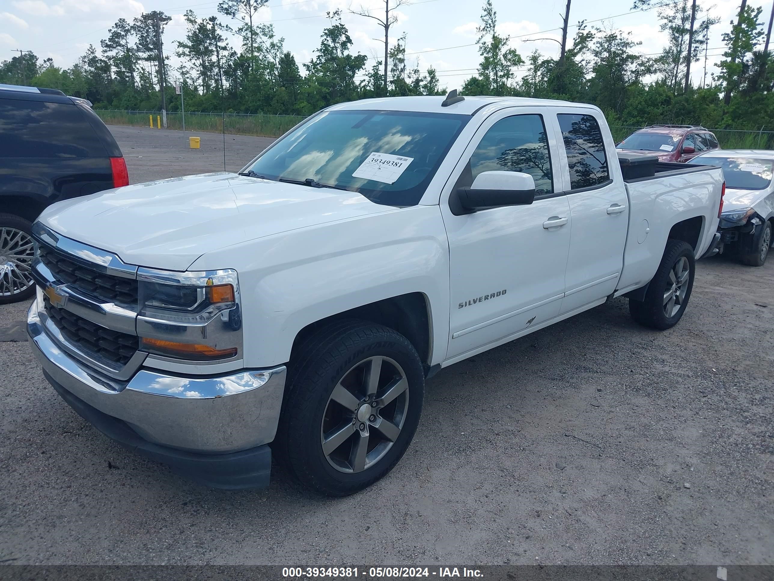 2018 Chevrolet Silverado 1500 1Lt vin: 1GCRCREC4JZ287555