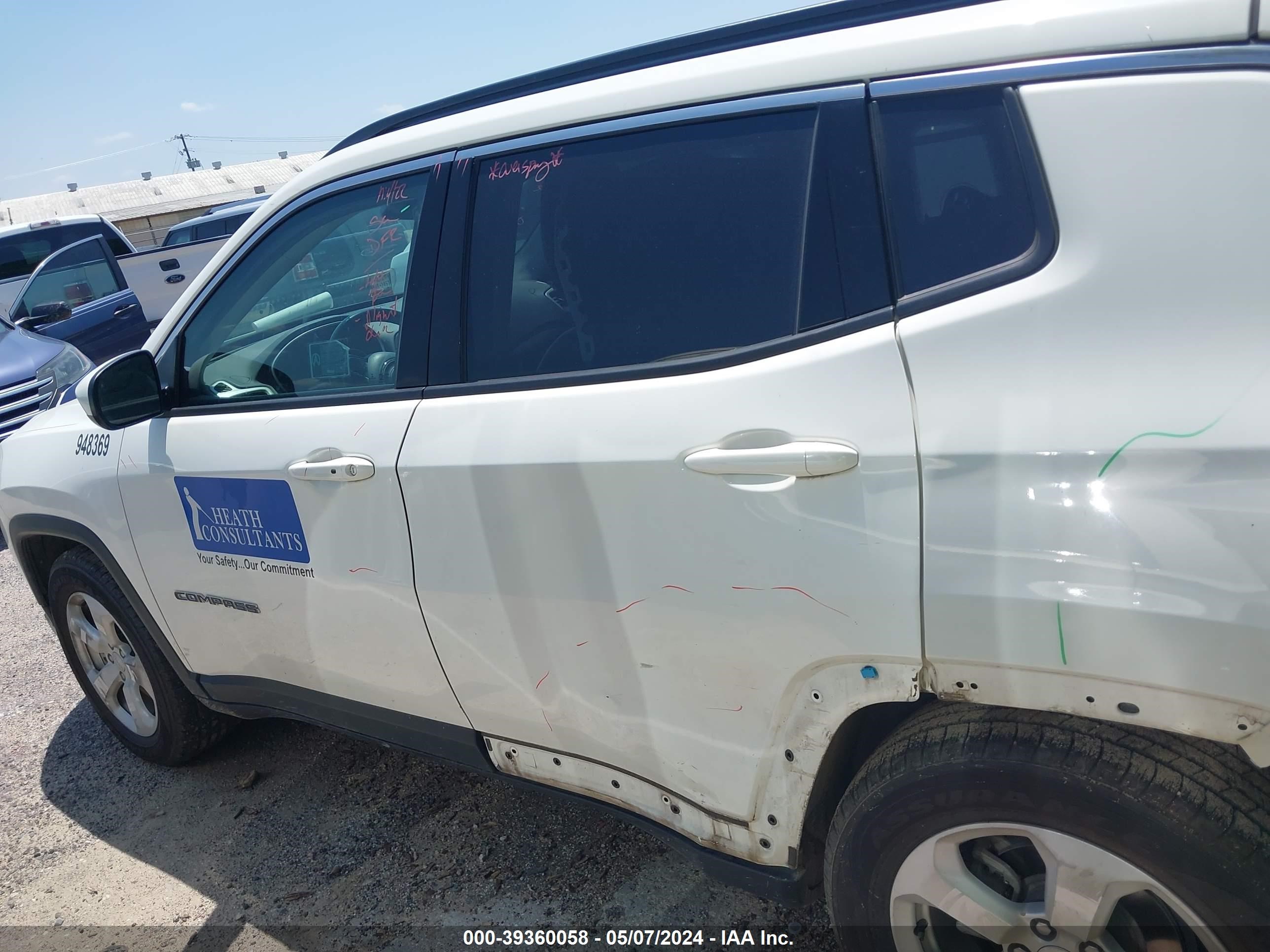 2019 Jeep Compass Latitude Fwd vin: 3C4NJCBB9KT802913