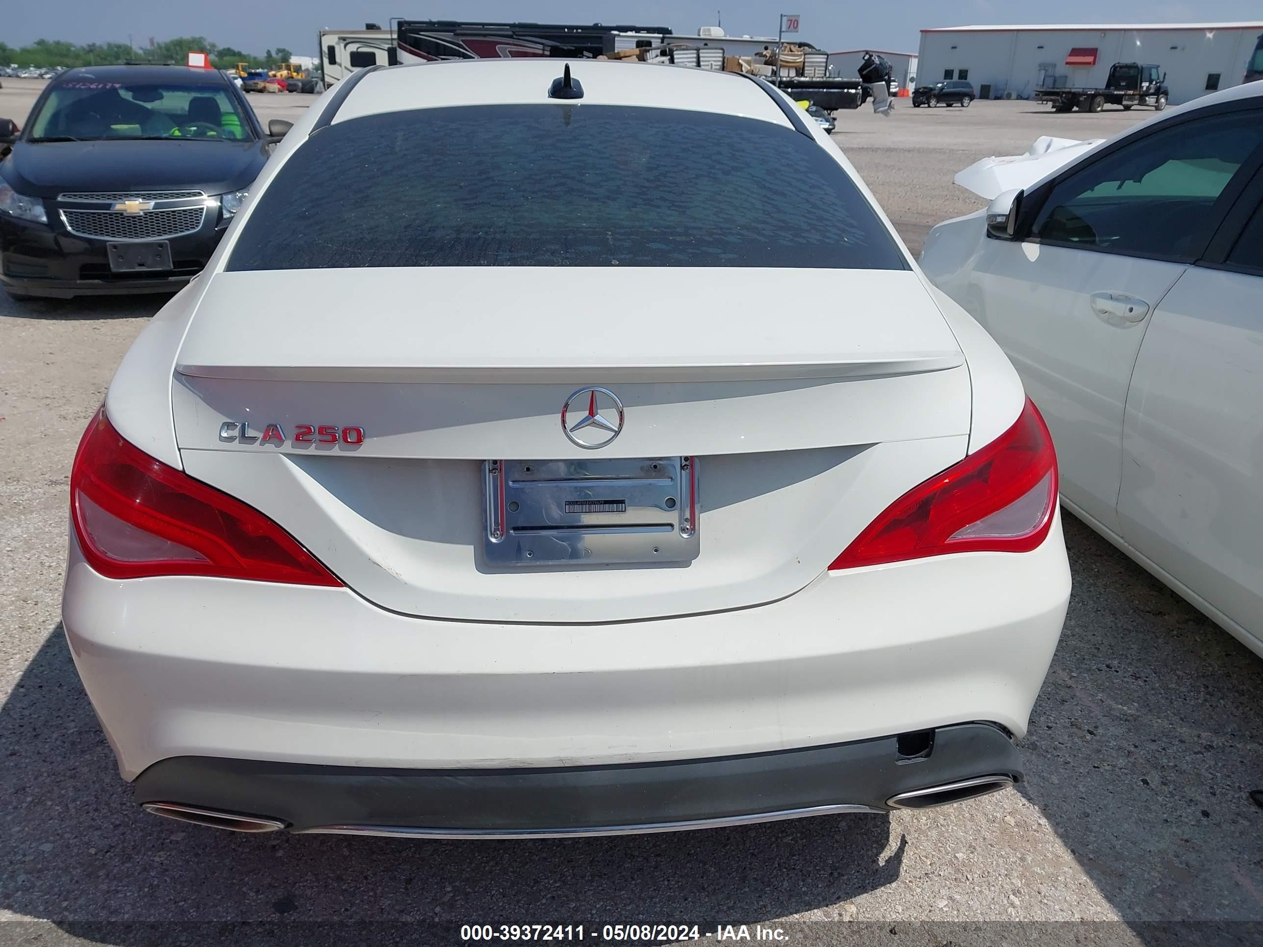 2018 Mercedes-Benz Cla 250 vin: WDDSJ4EB8JN529679