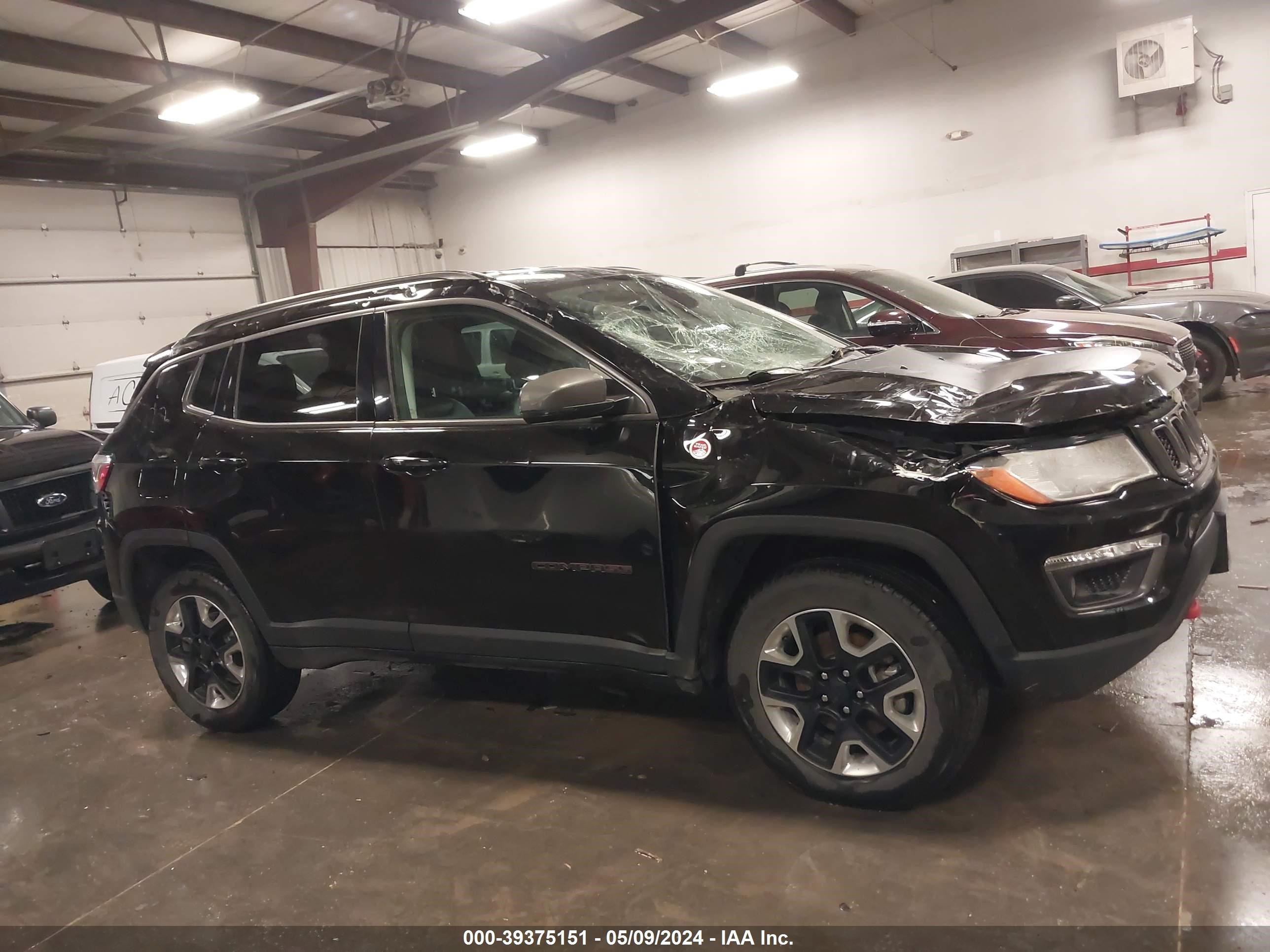 2018 Jeep Compass Trailhawk 4X4 vin: 3C4NJDDB1JT403866