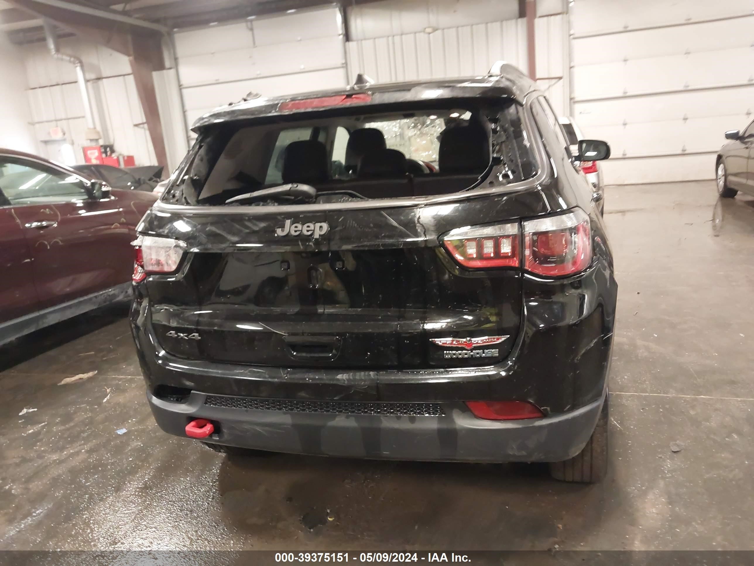 2018 Jeep Compass Trailhawk 4X4 vin: 3C4NJDDB1JT403866