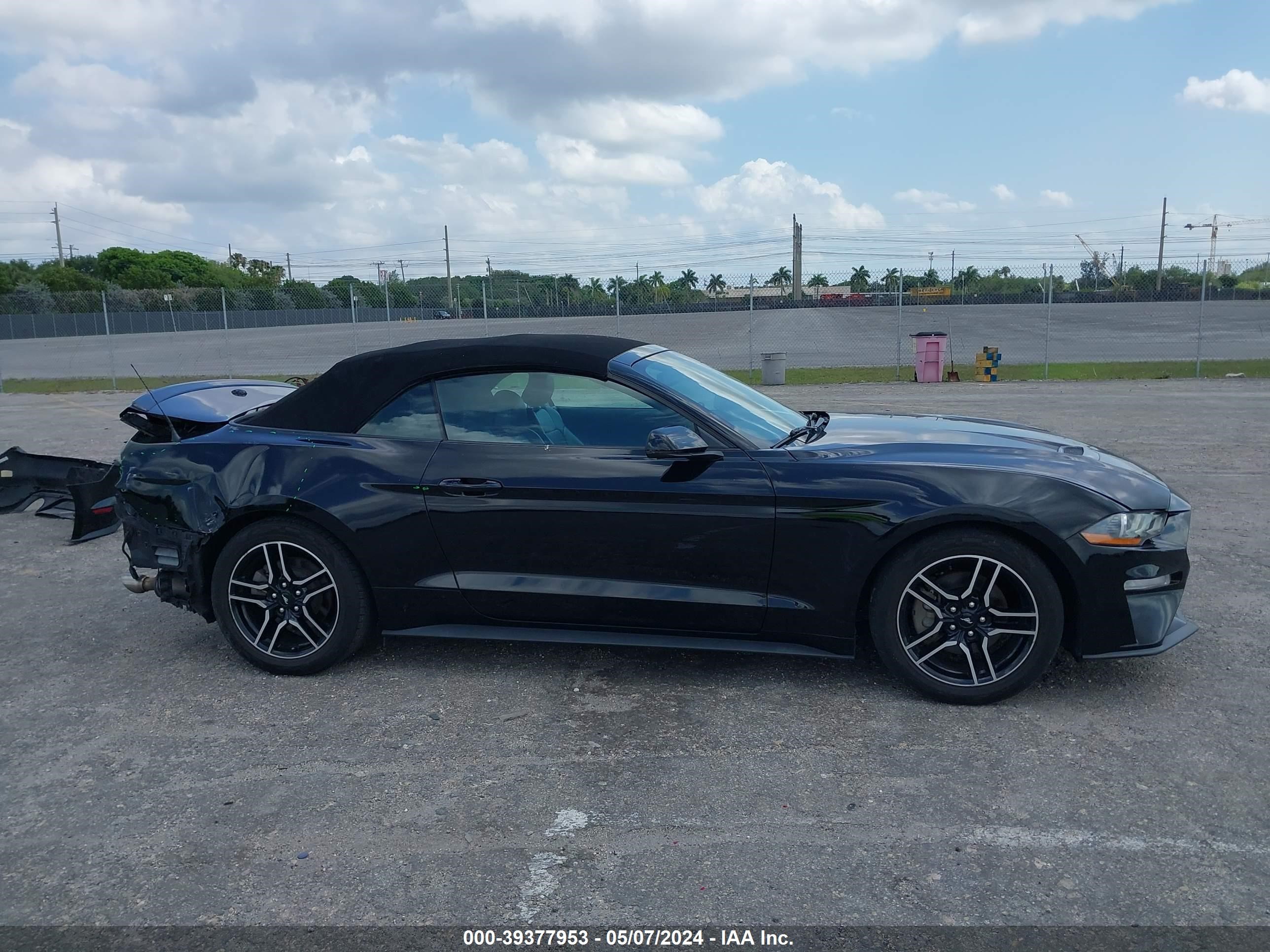 2020 Ford Mustang Ecoboost Premium vin: 1FATP8UH2L5111959
