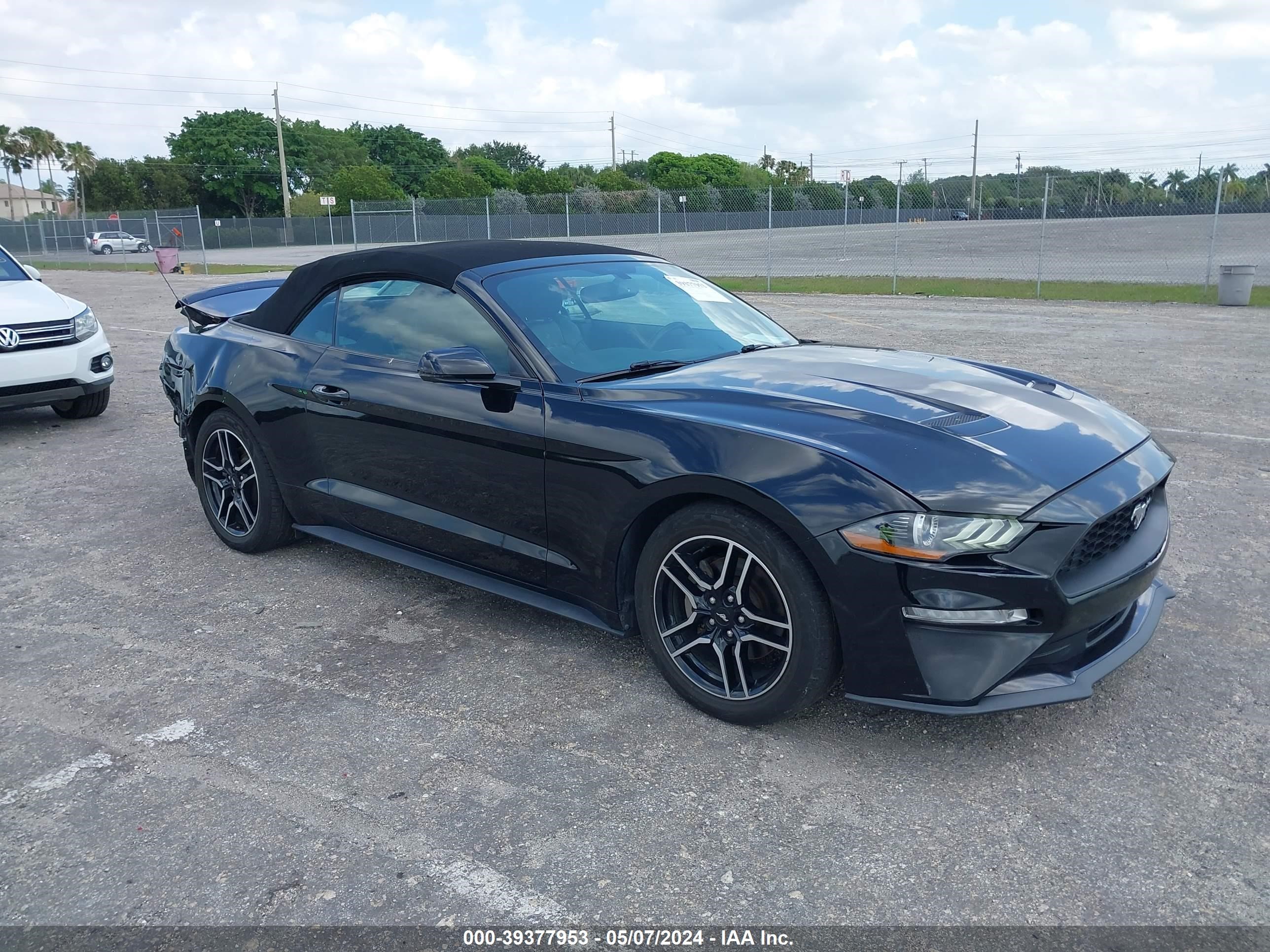 2020 Ford Mustang Ecoboost Premium vin: 1FATP8UH2L5111959