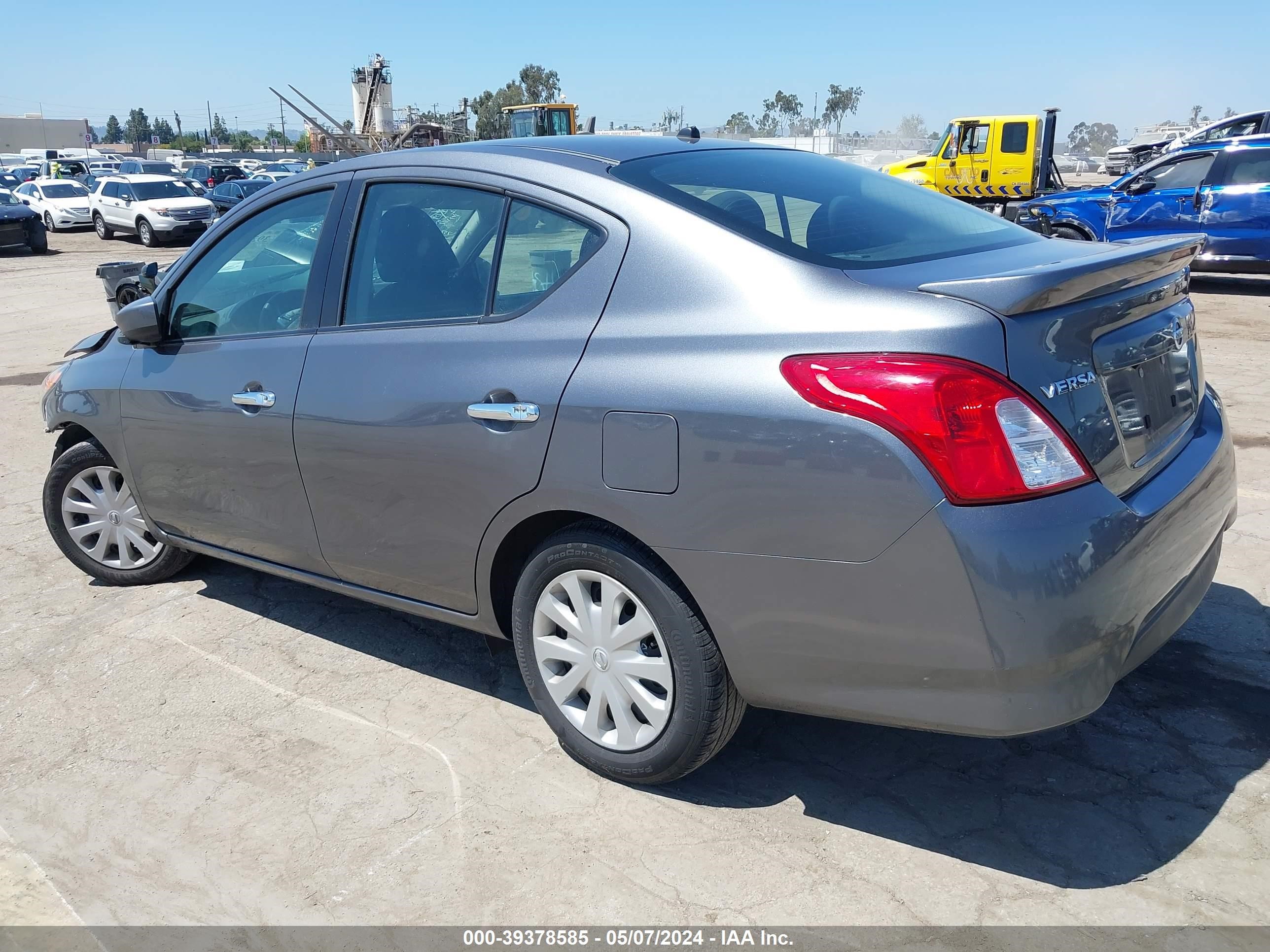 2018 Nissan Versa 1.6 Sv vin: 3N1CN7AP9JL880061