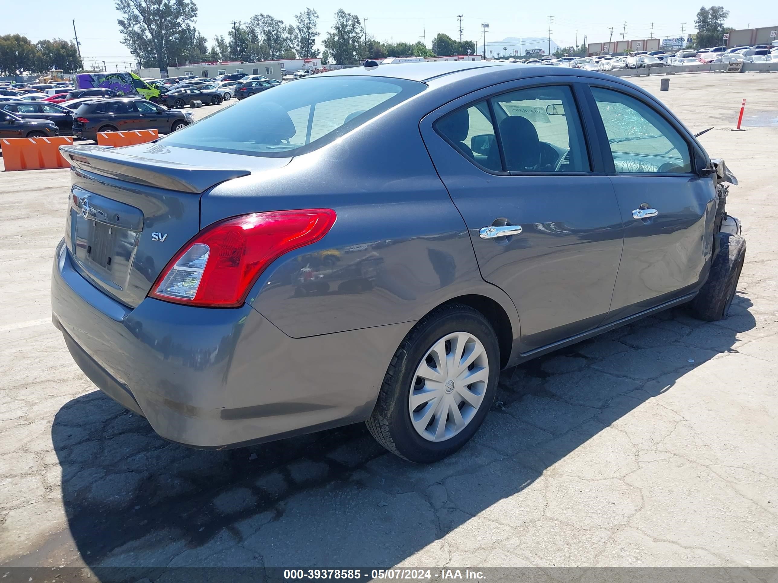 2018 Nissan Versa 1.6 Sv vin: 3N1CN7AP9JL880061