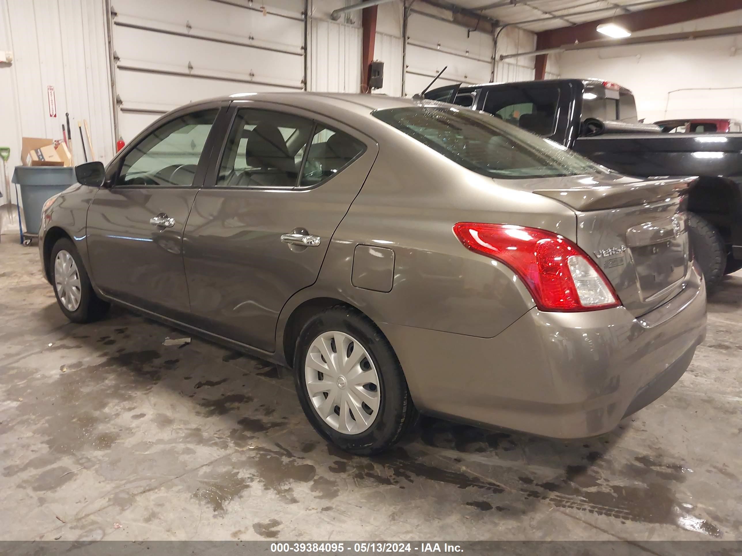 2017 Nissan Versa 1.6 Sv vin: 3N1CN7AP9HK441393