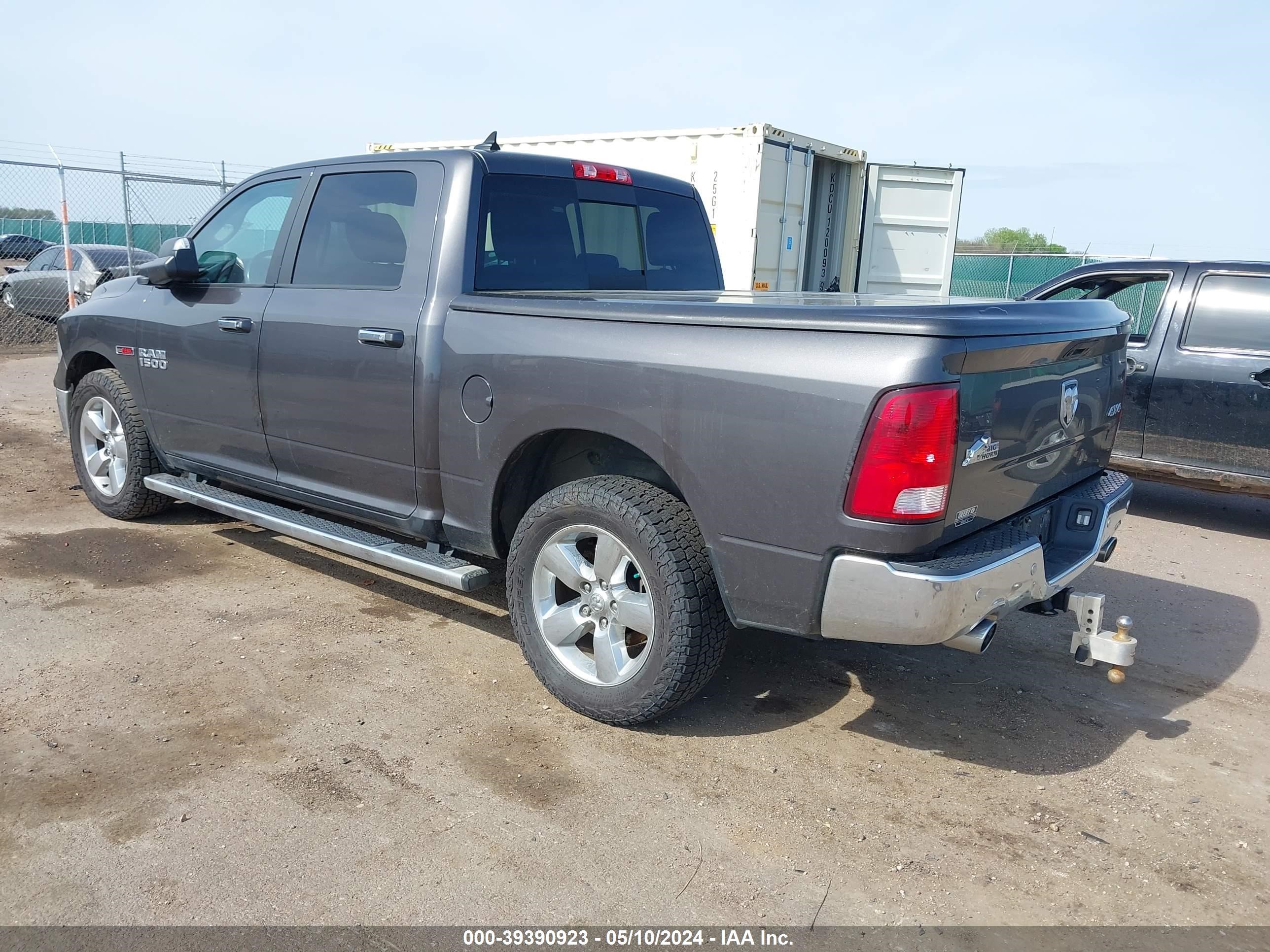 2015 Ram 1500 Big Horn vin: 1C6RR7LM4FS662348