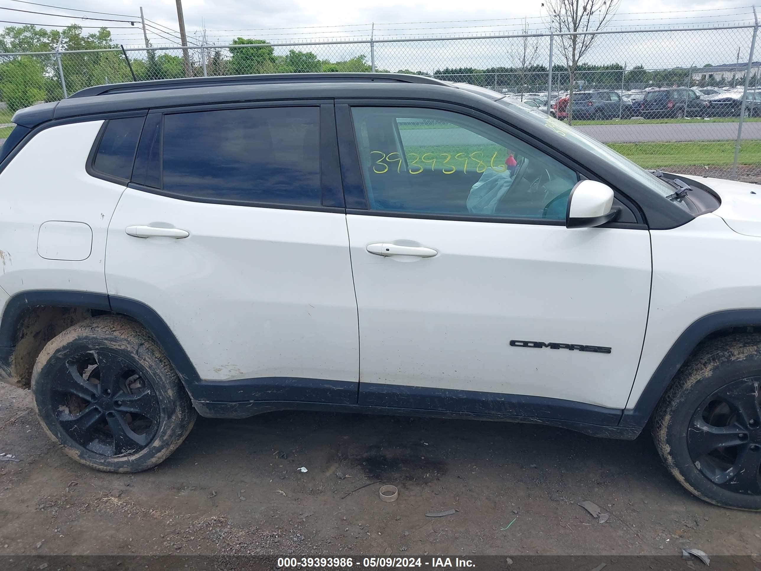 2019 Jeep Compass Altitude 4X4 vin: 3C4NJDBBXKT697854