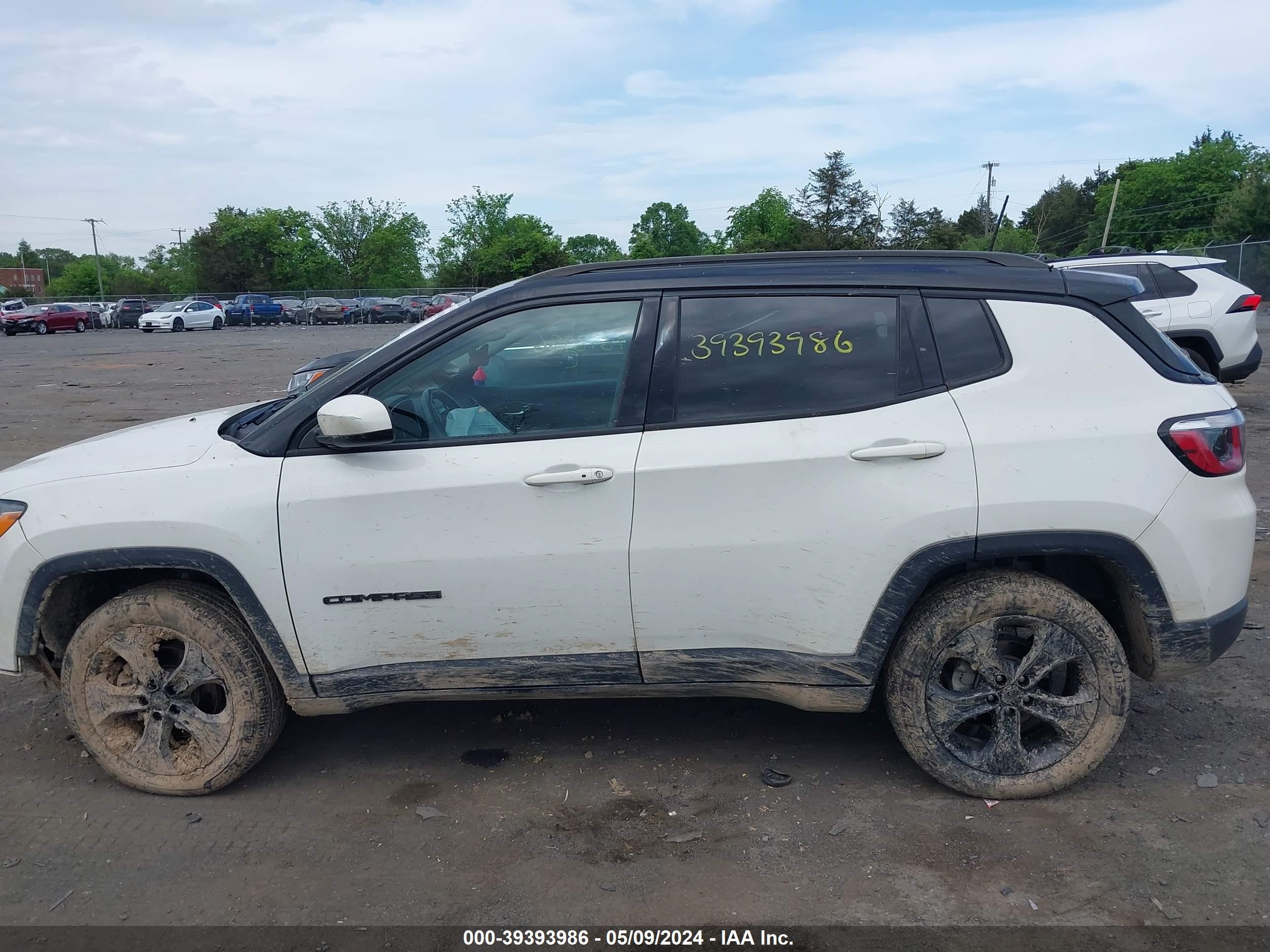 2019 Jeep Compass Altitude 4X4 vin: 3C4NJDBBXKT697854