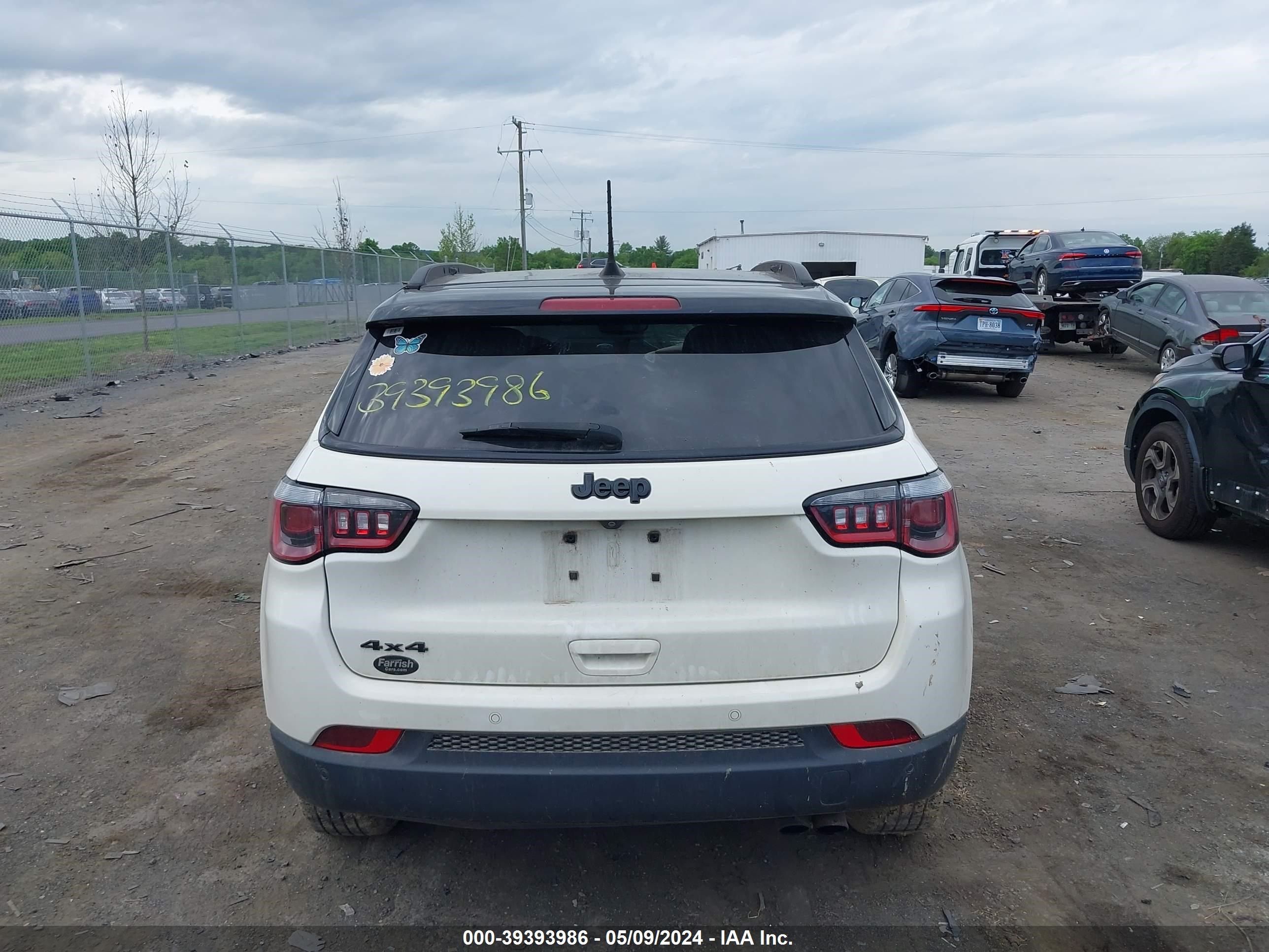 2019 Jeep Compass Altitude 4X4 vin: 3C4NJDBBXKT697854