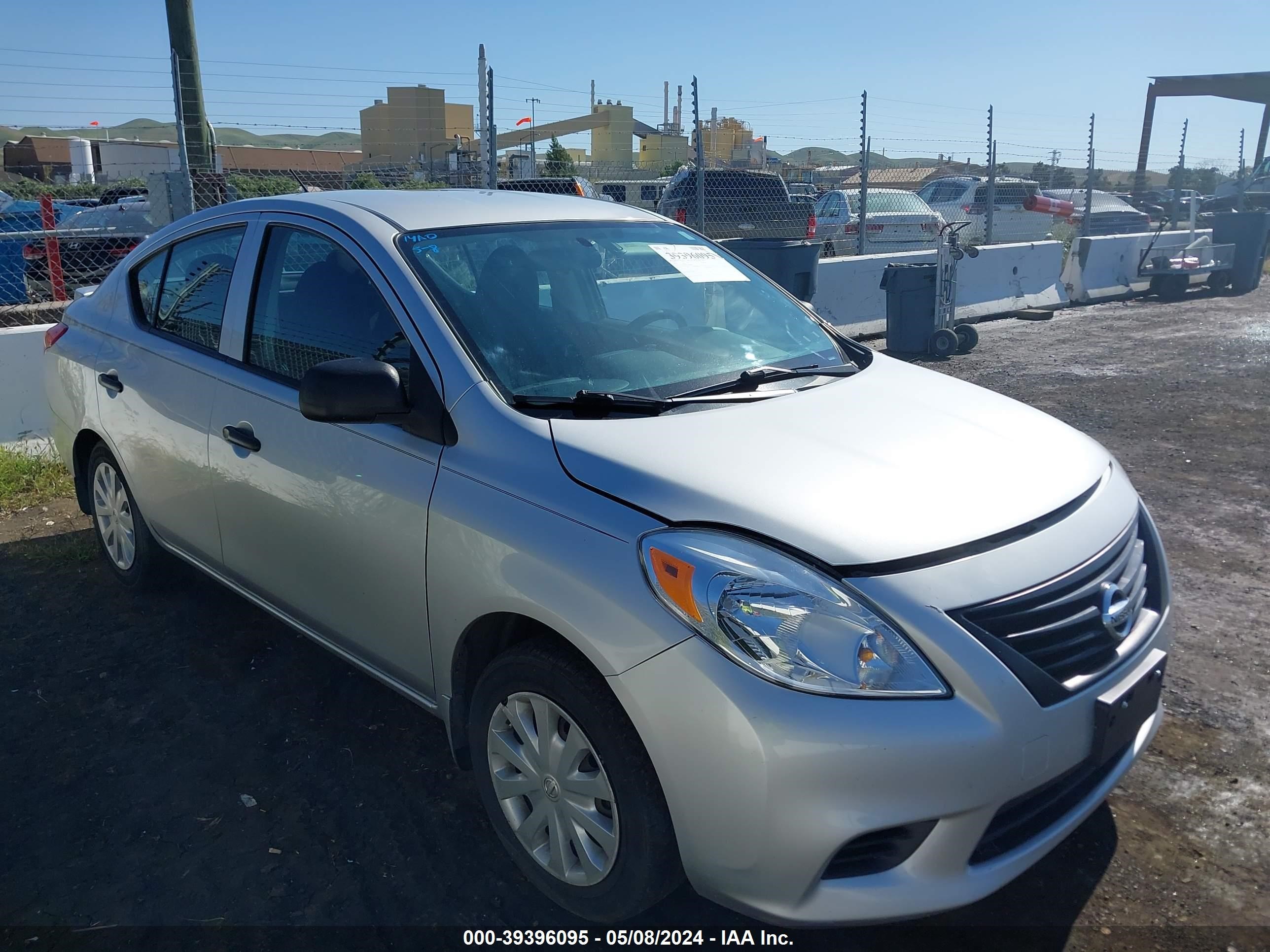 2014 Nissan Versa 1.6 S+ vin: 3N1CN7AP7EL845038