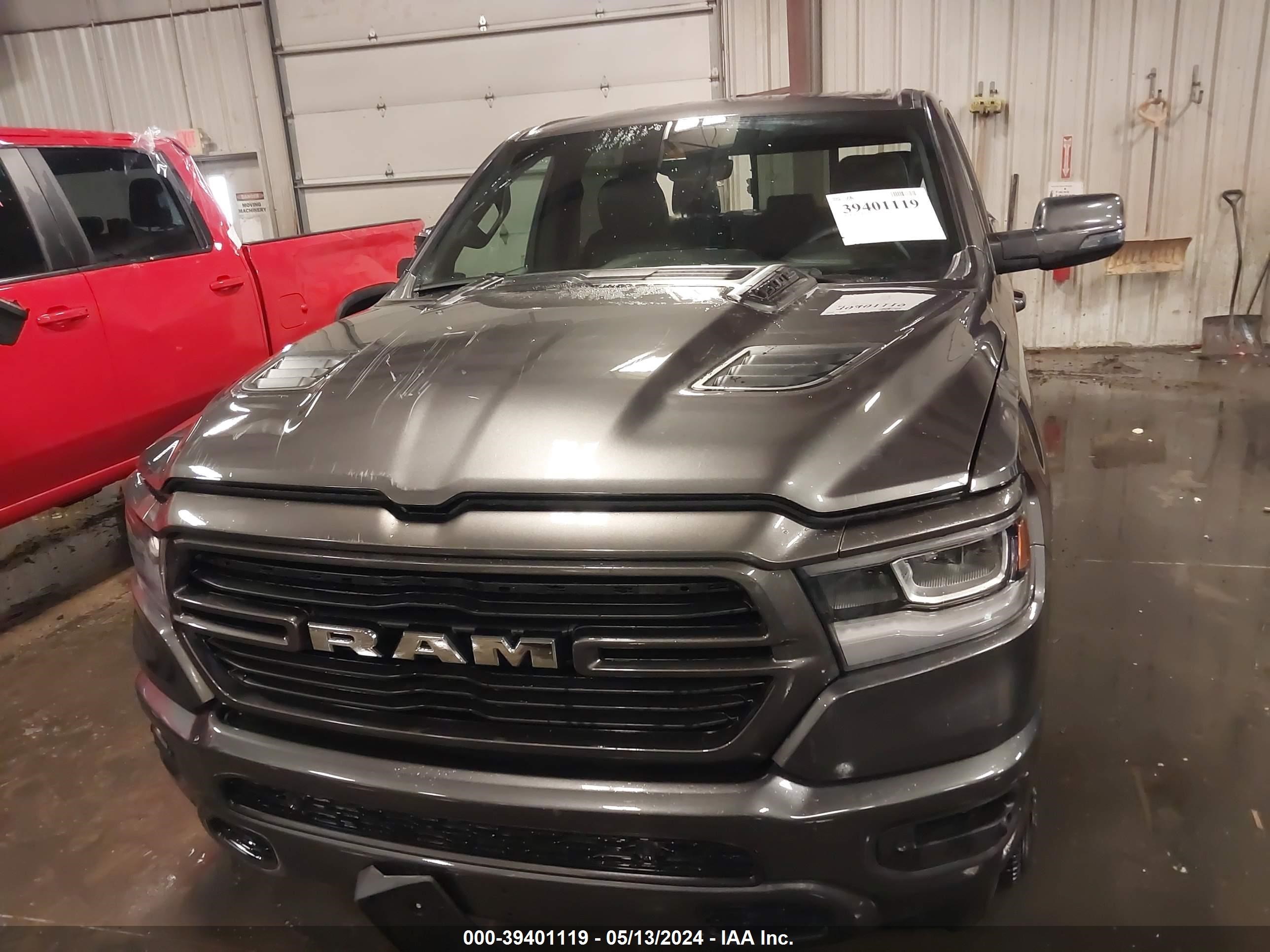 2024 Ram 1500 Laramie 4X4 5'7 Box vin: 1C6SRFJT7RN143741