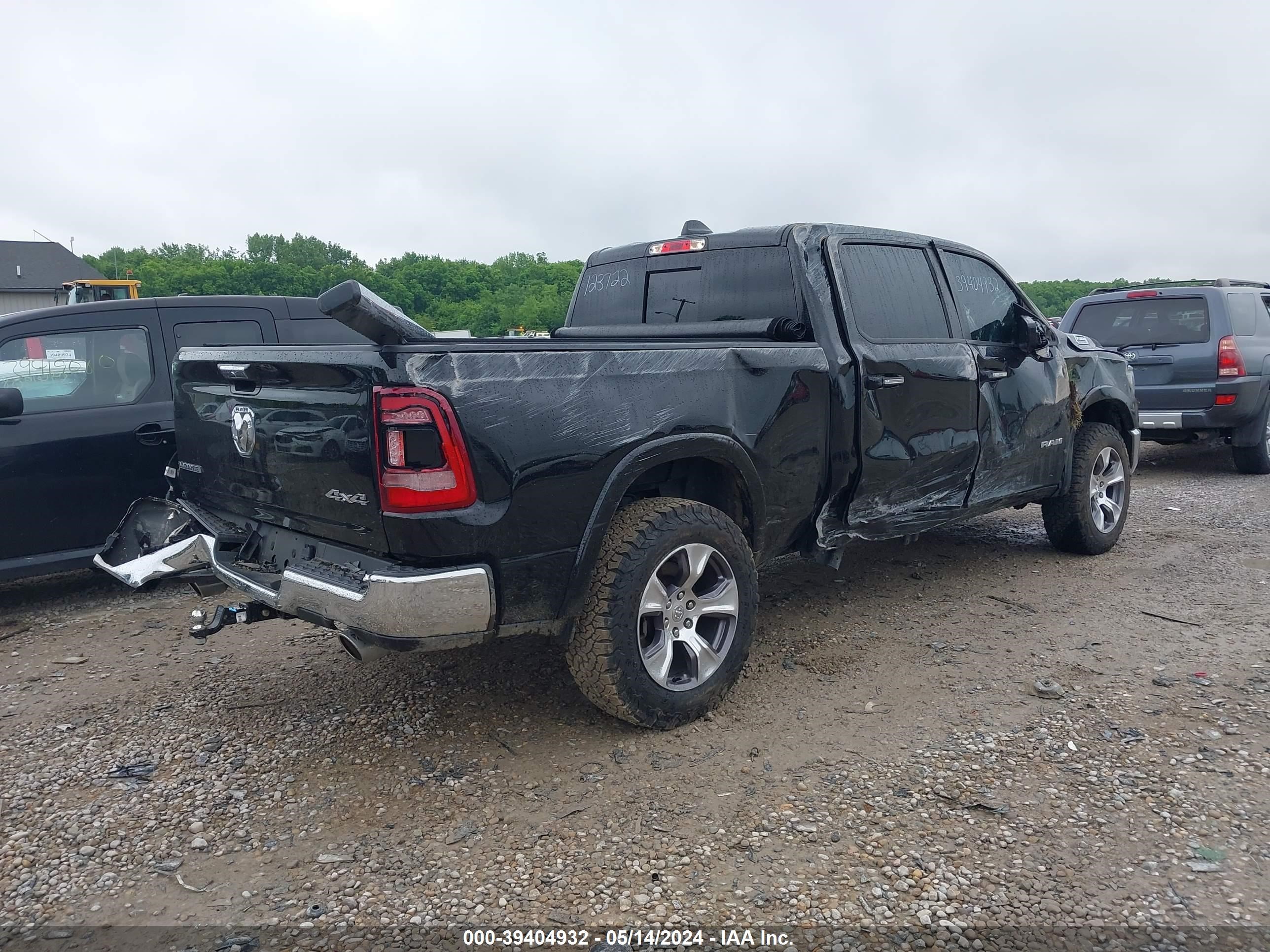 2021 Ram 1500 Laramie 4X4 6'4 Box vin: 1C6SRFRT4MN723722