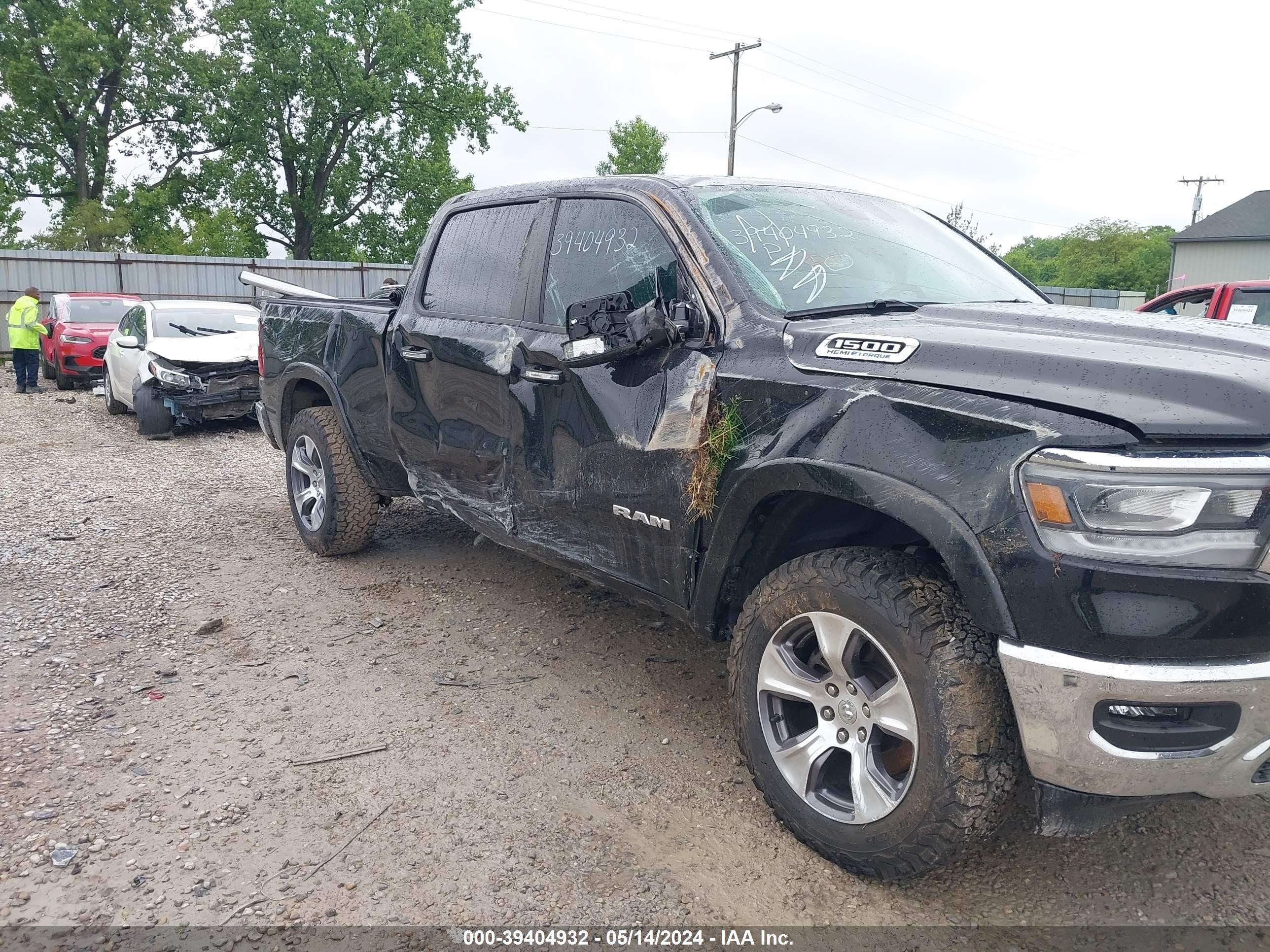 2021 Ram 1500 Laramie 4X4 6'4 Box vin: 1C6SRFRT4MN723722