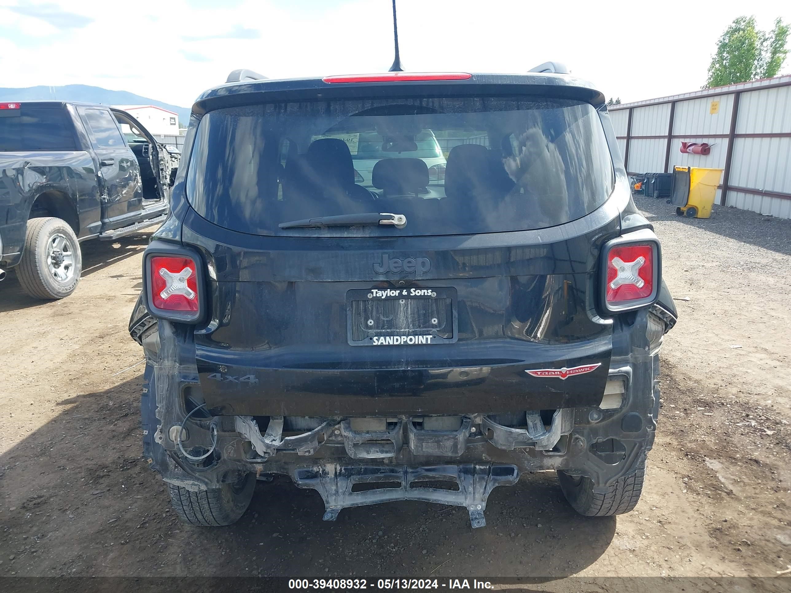 2017 Jeep Renegade Trailhawk 4X4 vin: ZACCJBCB4HPE62585