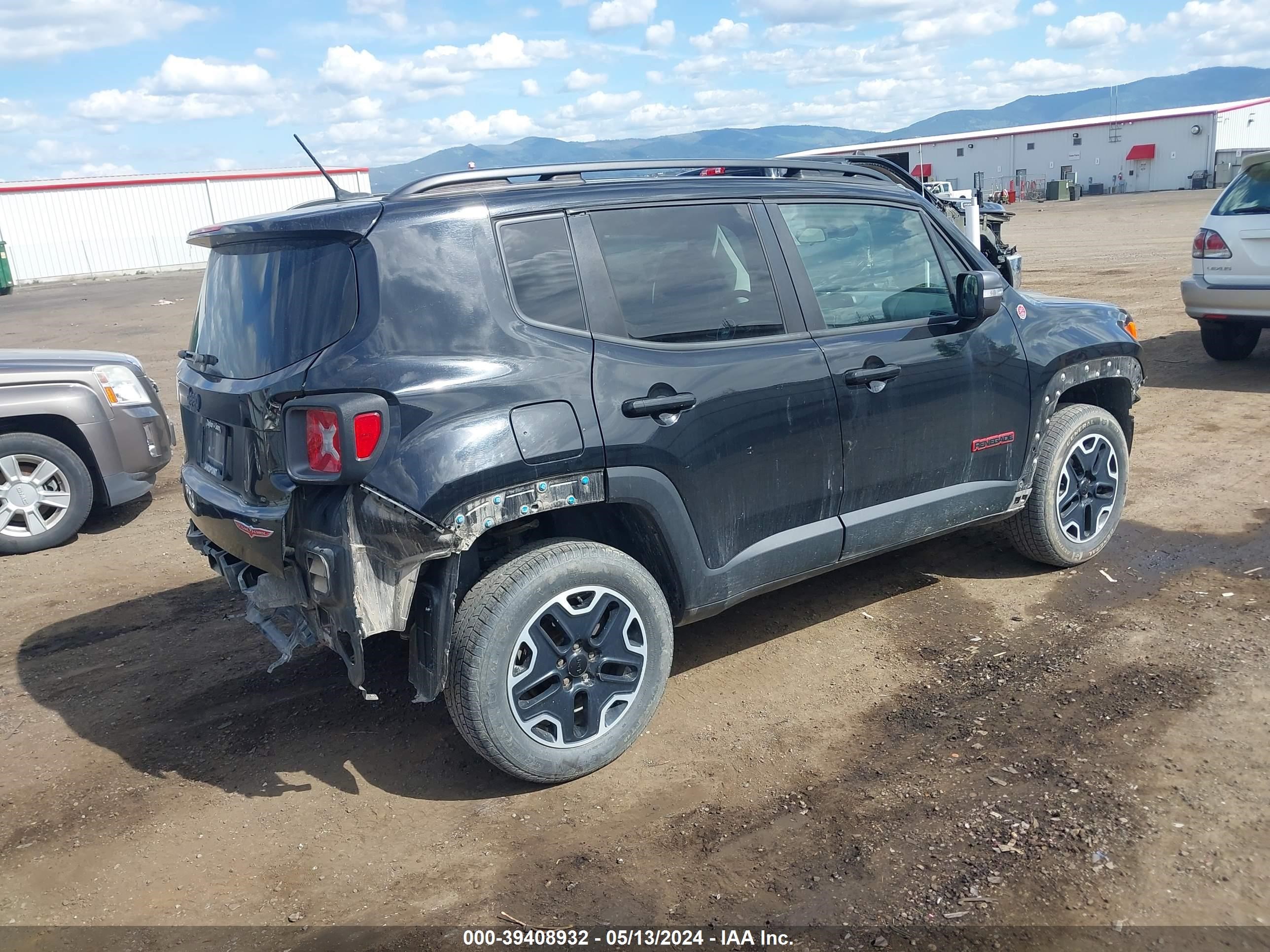 2017 Jeep Renegade Trailhawk 4X4 vin: ZACCJBCB4HPE62585