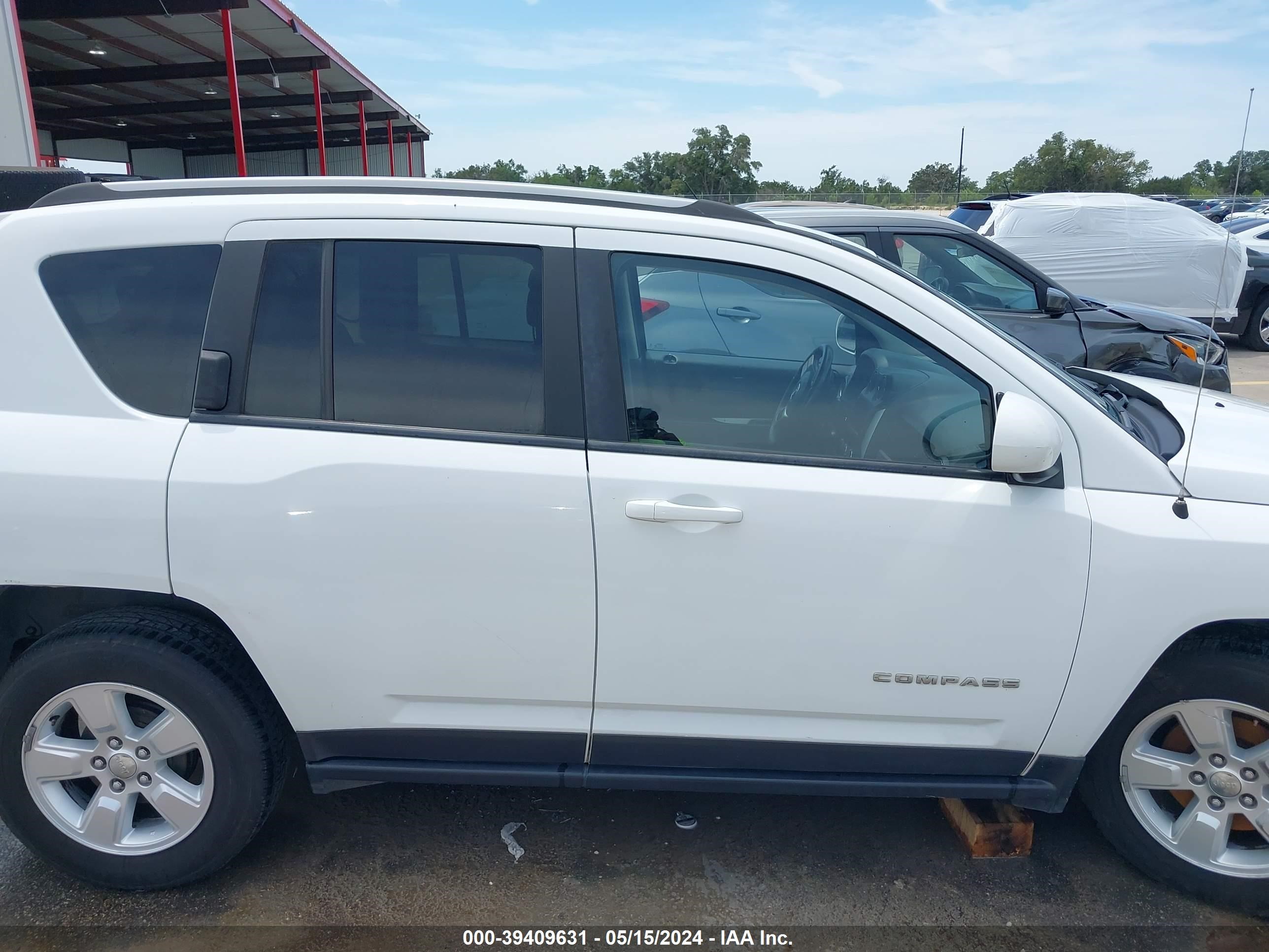 2017 Jeep Compass Latitude Fwd vin: 1C4NJCEA4HD207050