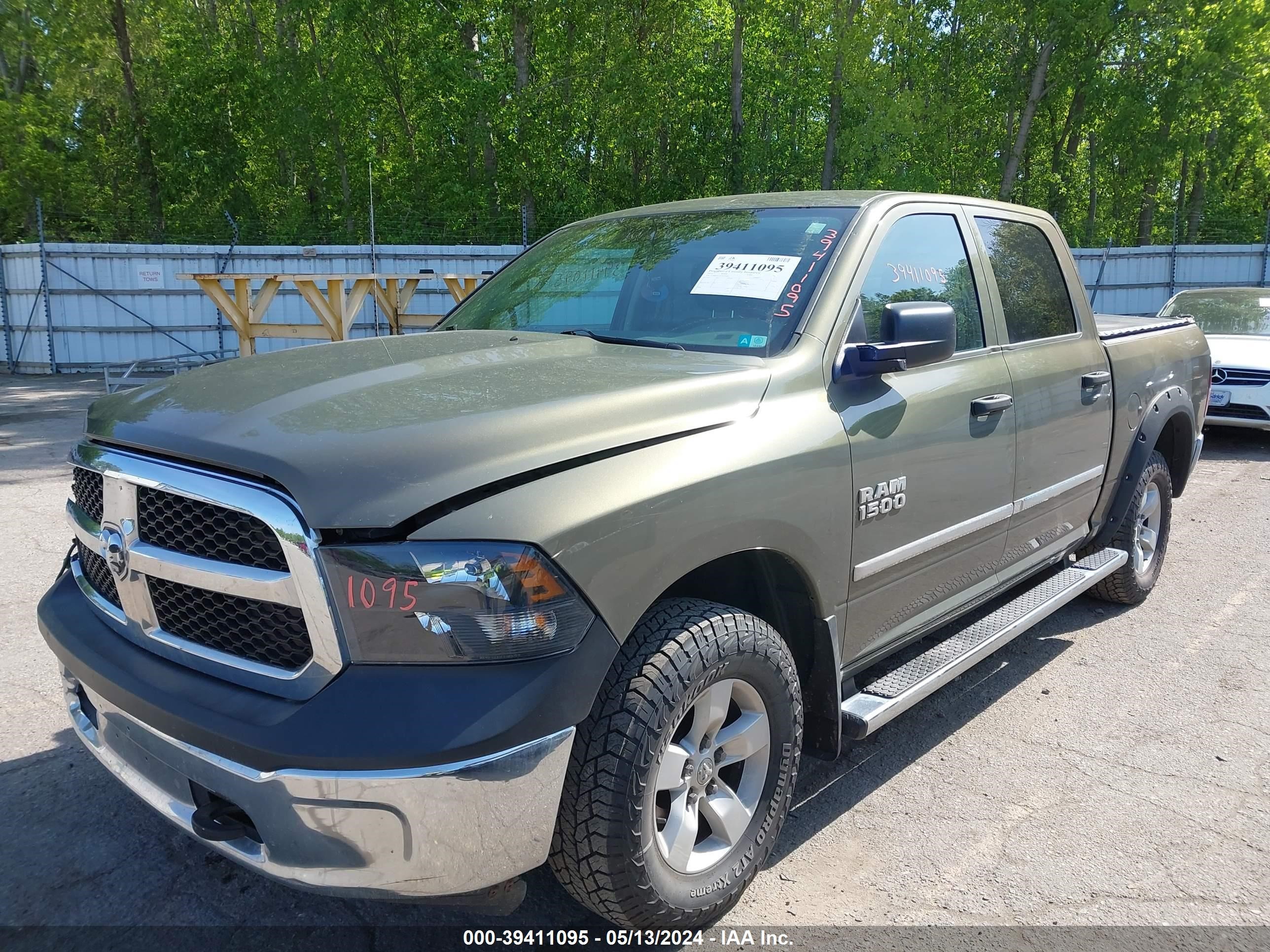 2013 Ram 1500 Tradesman vin: 1C6RR7KGXDS645482