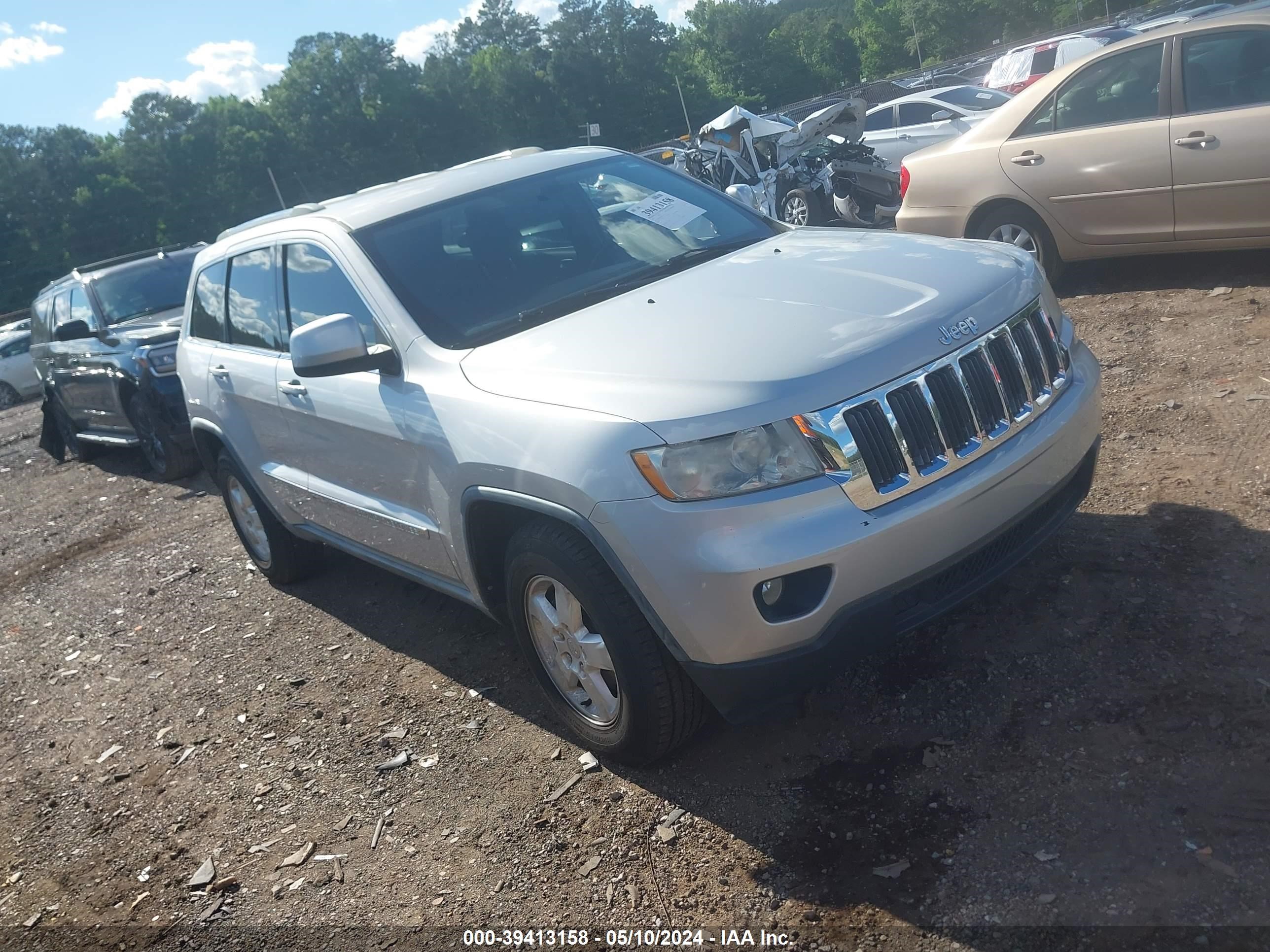 2012 Jeep Grand Cherokee Laredo vin: 1C4RJEAG2CC157321