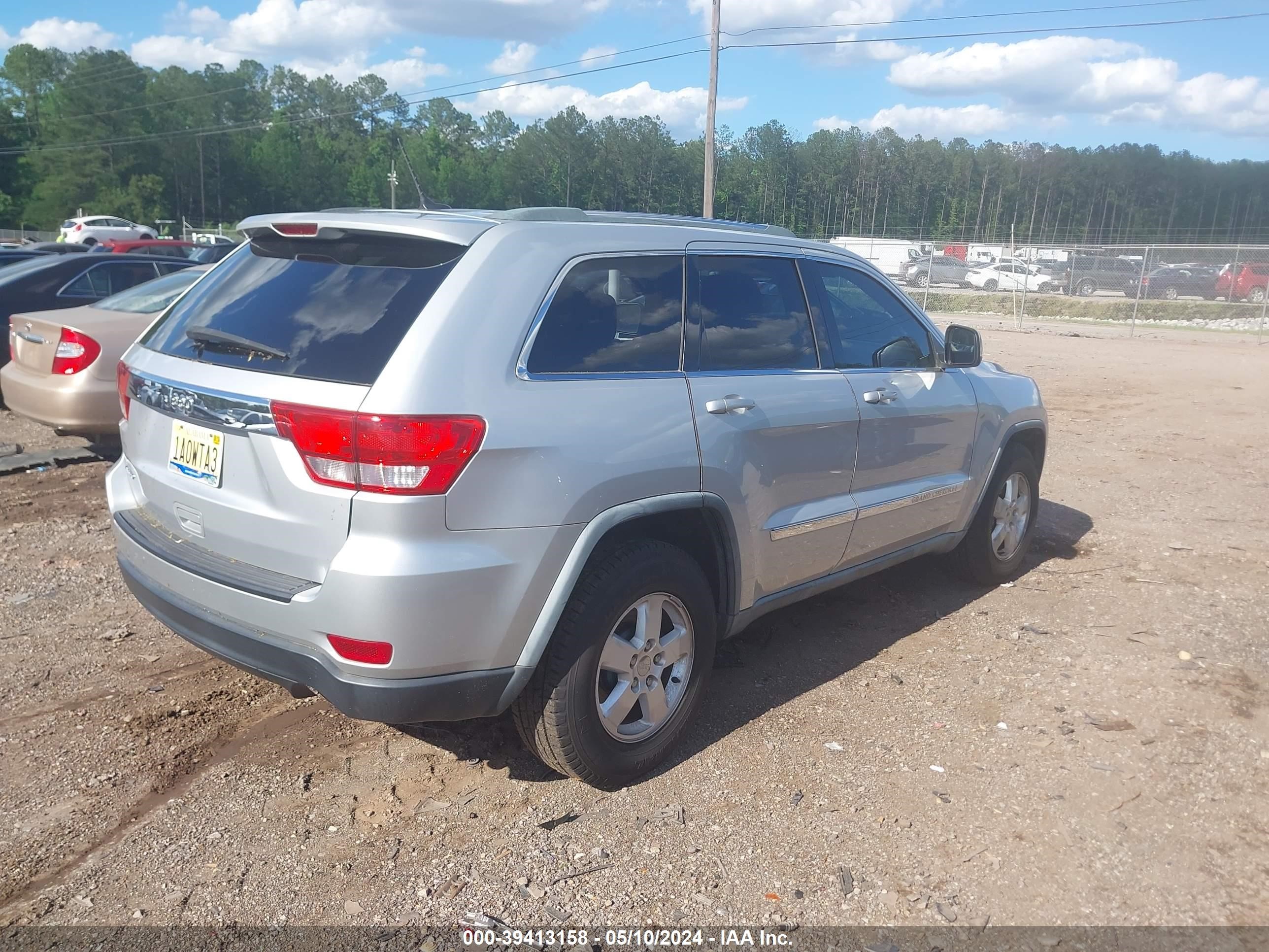 2012 Jeep Grand Cherokee Laredo vin: 1C4RJEAG2CC157321