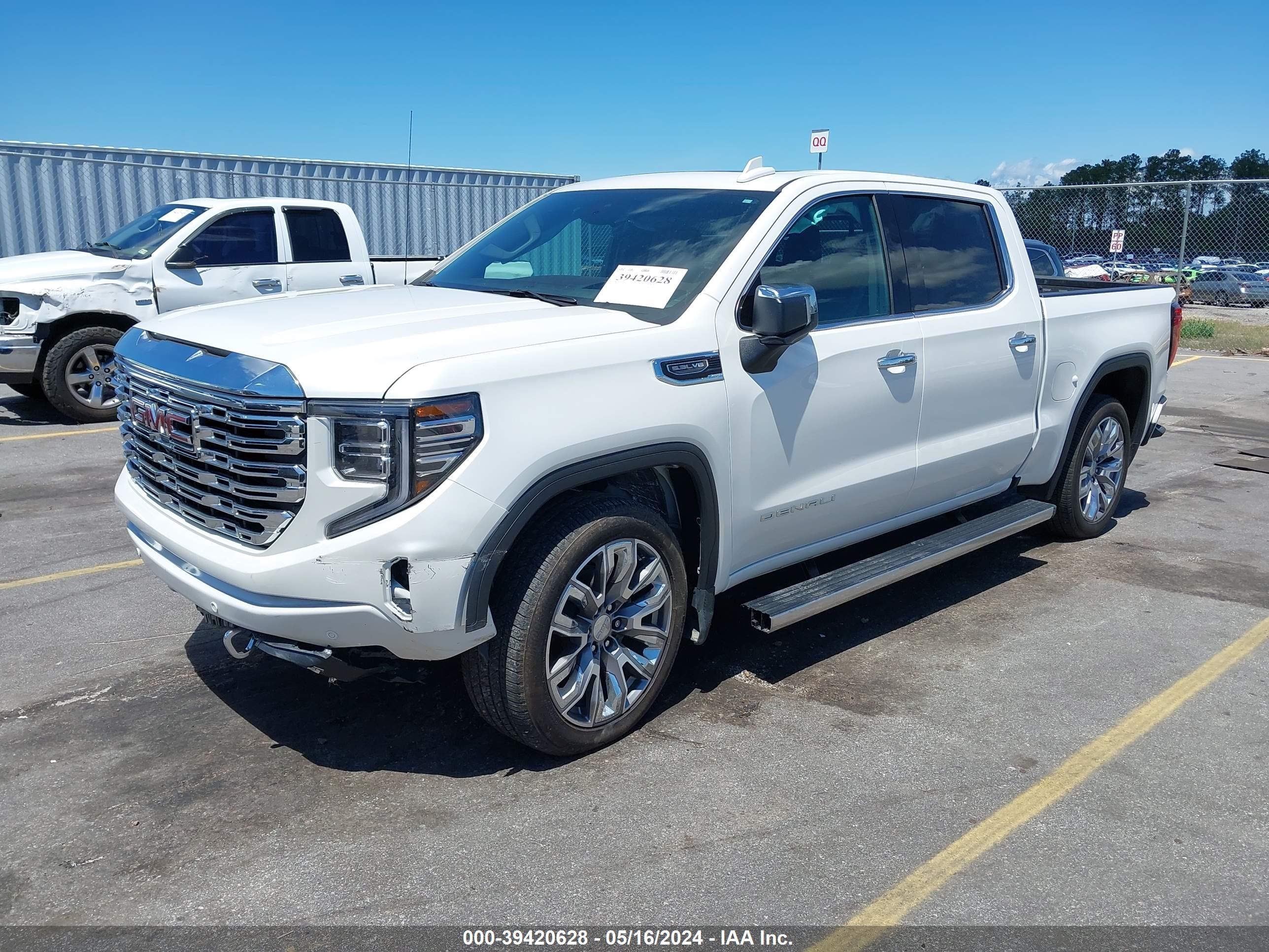 2022 GMC Sierra 1500 4Wd Short Box Denali vin: 3GTUUGEDXNG682690