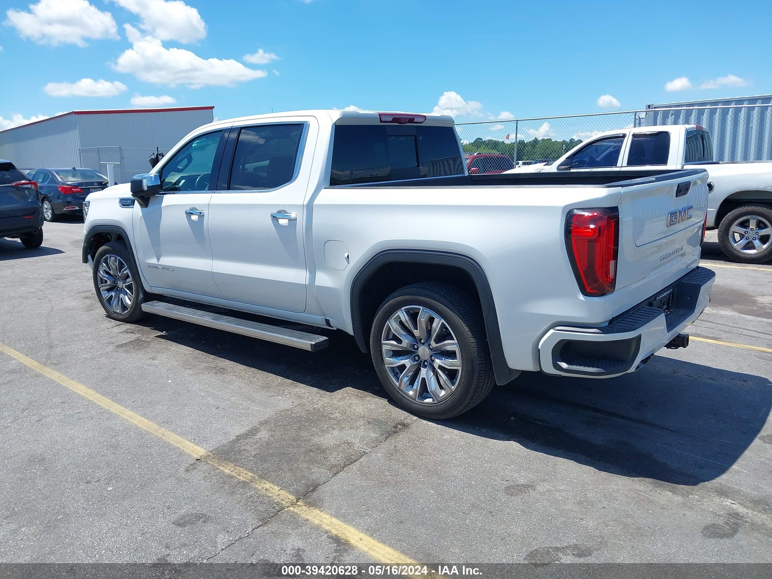 2022 GMC Sierra 1500 4Wd Short Box Denali vin: 3GTUUGEDXNG682690