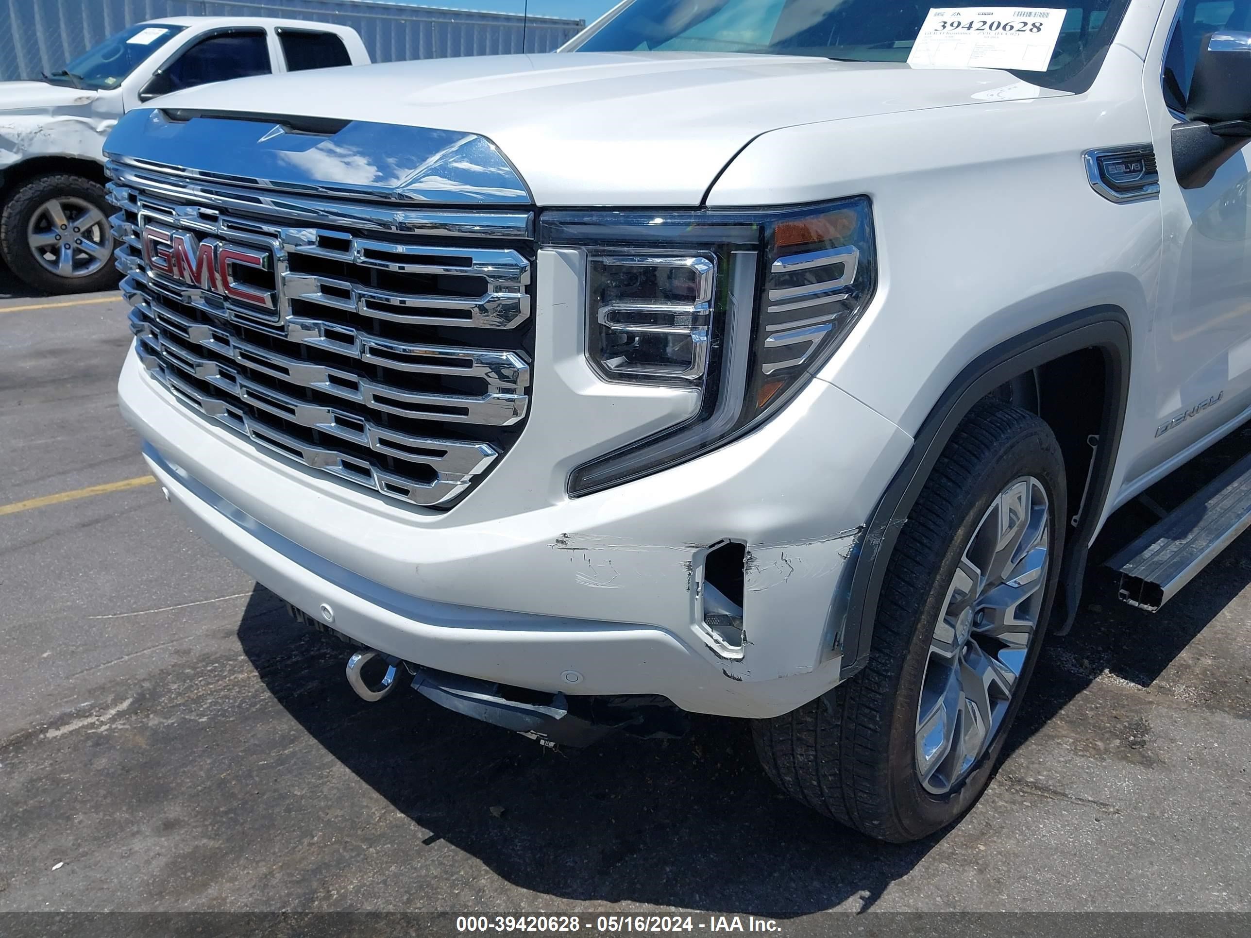 2022 GMC Sierra 1500 4Wd Short Box Denali vin: 3GTUUGEDXNG682690