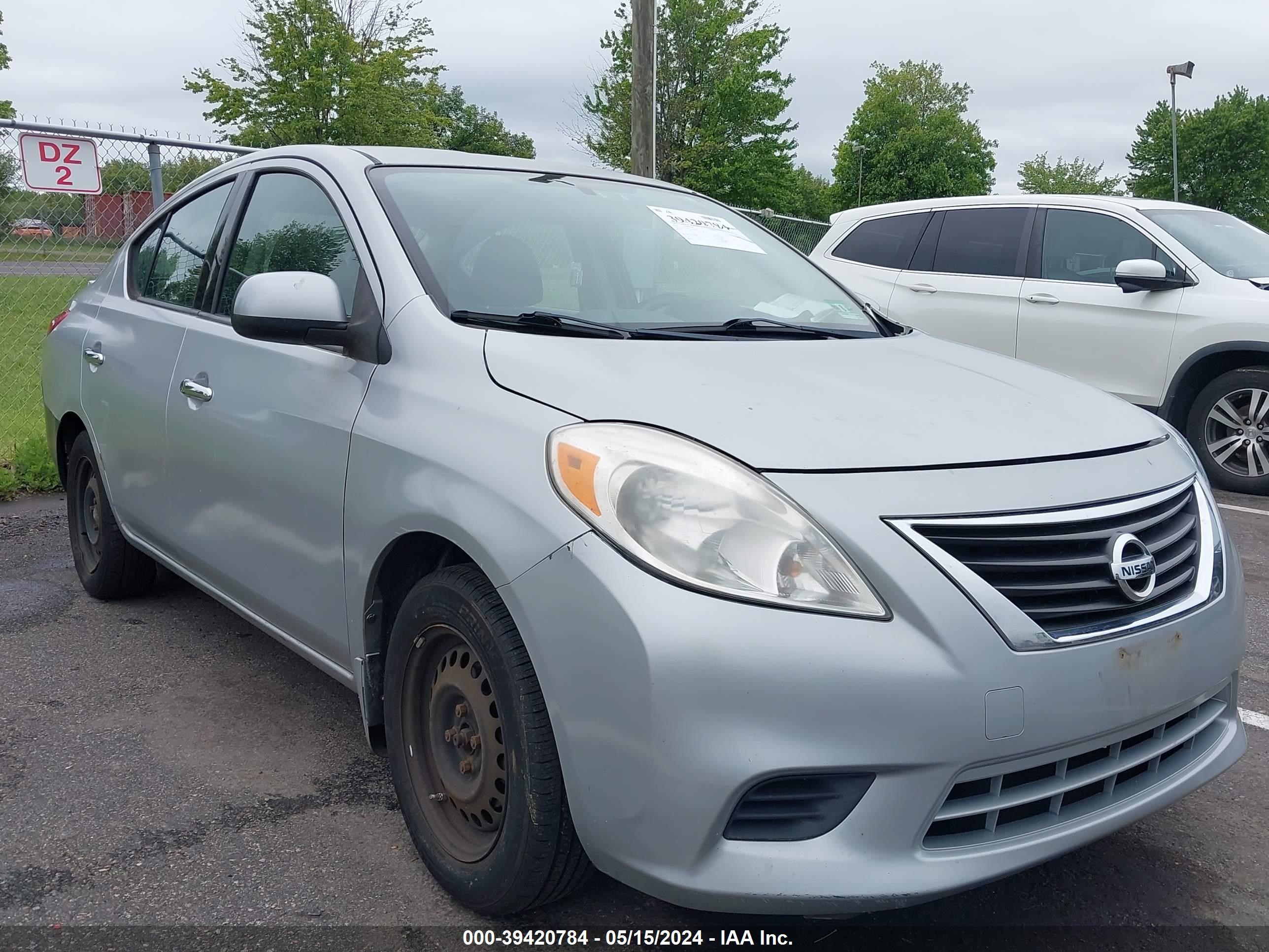 2014 Nissan Versa 1.6 Sv vin: 3N1CN7AP8EL819208