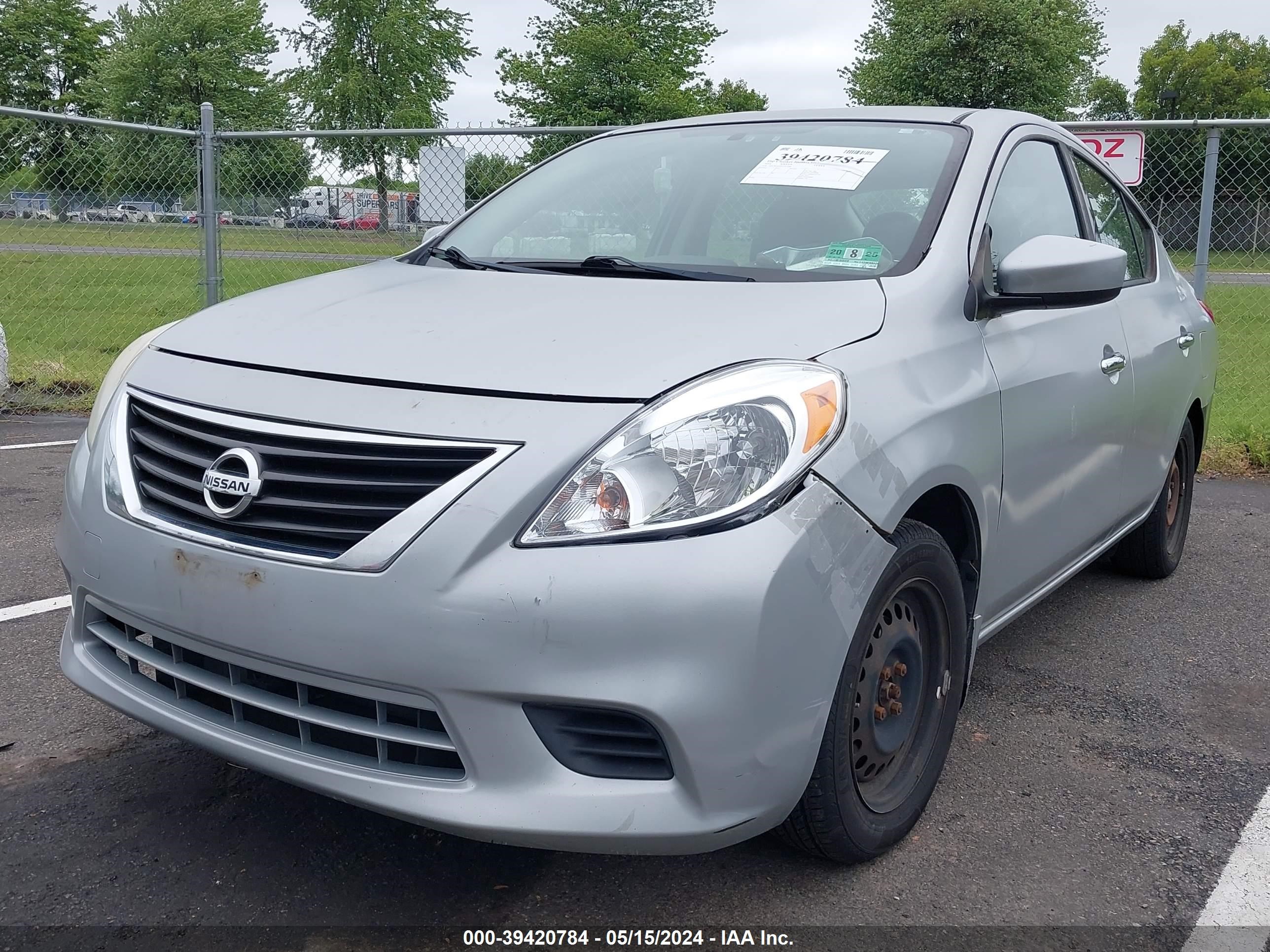 2014 Nissan Versa 1.6 Sv vin: 3N1CN7AP8EL819208