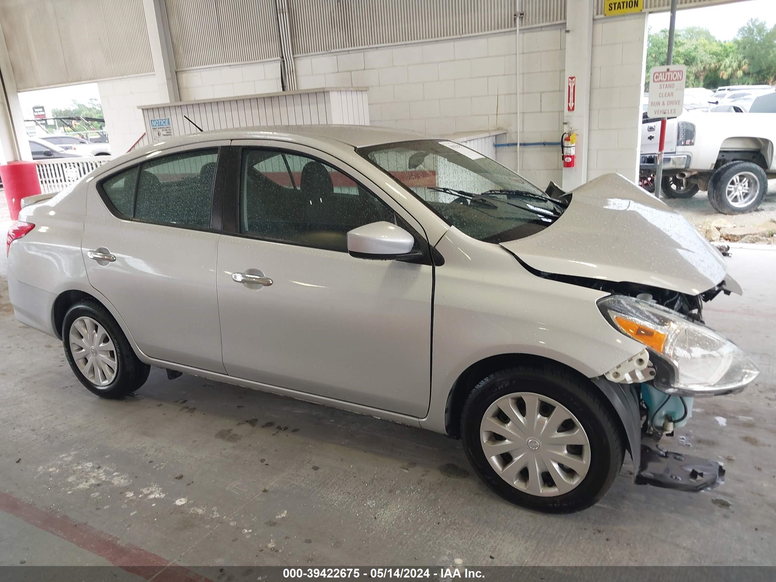 2017 Nissan Versa 1.6 Sv vin: 3N1CN7AP1HK451819