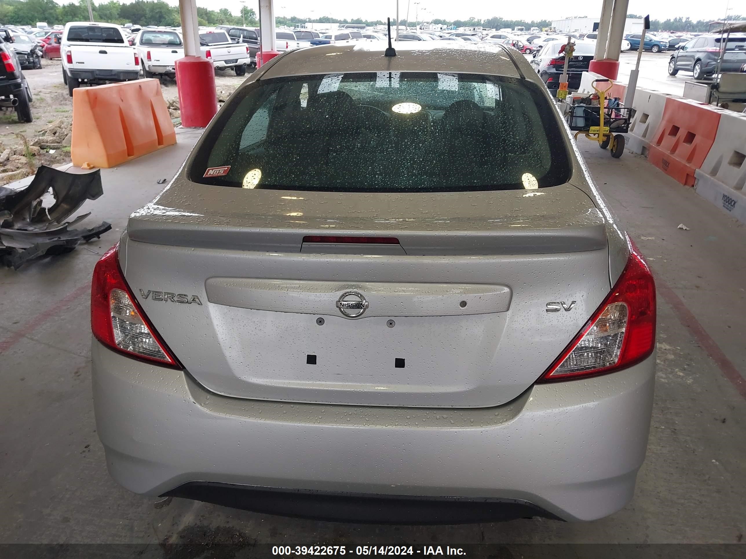 2017 Nissan Versa 1.6 Sv vin: 3N1CN7AP1HK451819