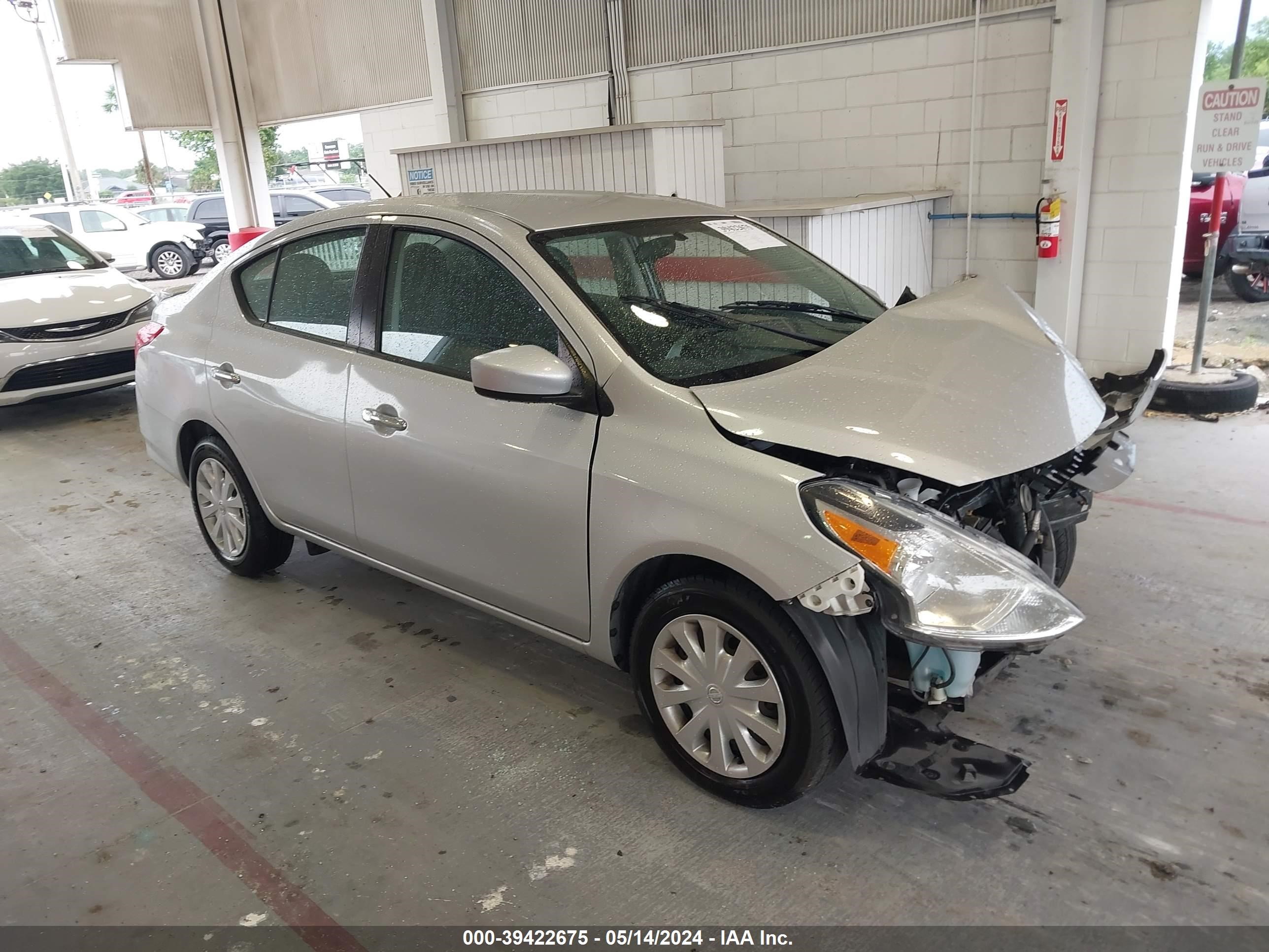 2017 Nissan Versa 1.6 Sv vin: 3N1CN7AP1HK451819