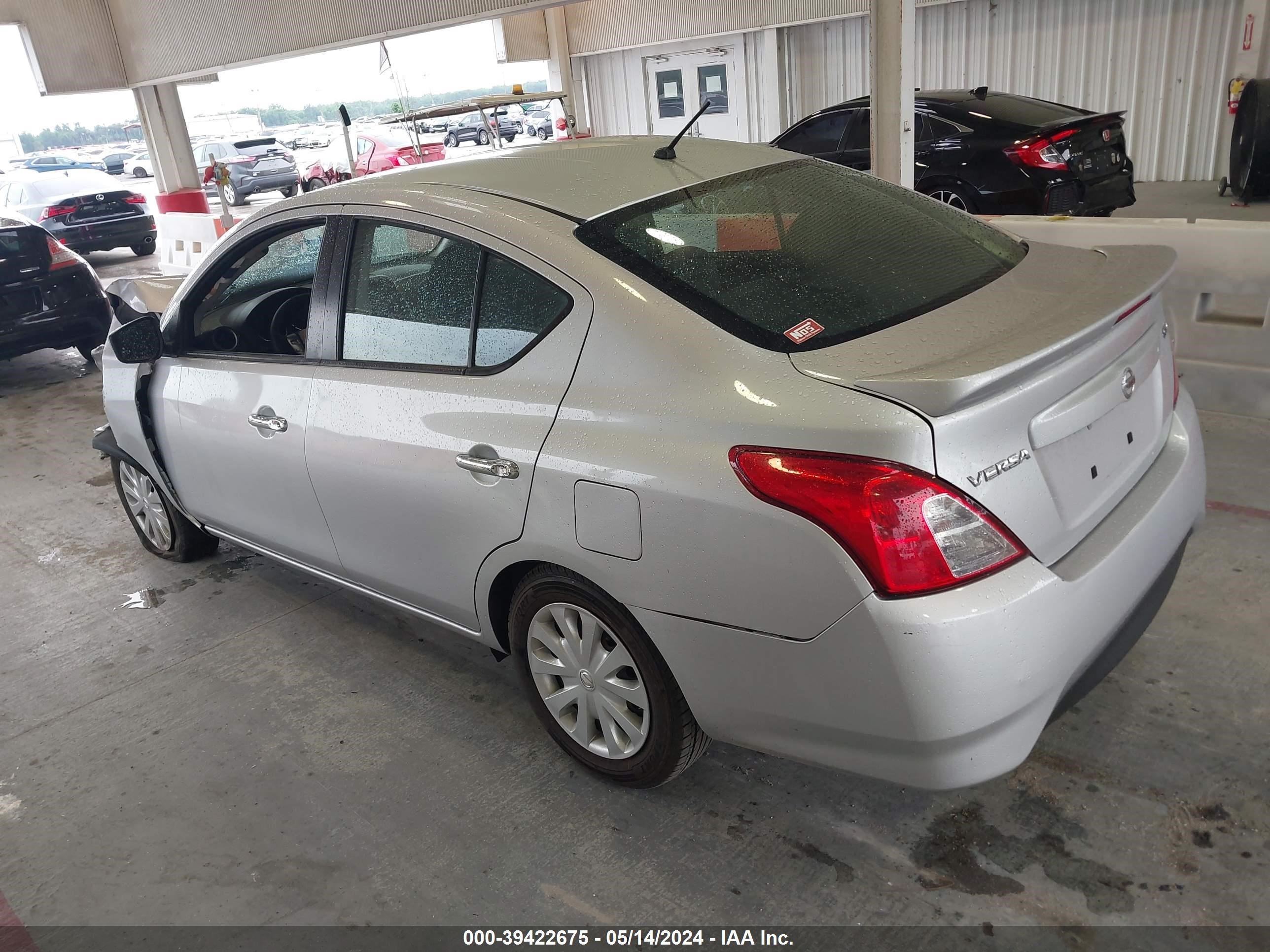 2017 Nissan Versa 1.6 Sv vin: 3N1CN7AP1HK451819