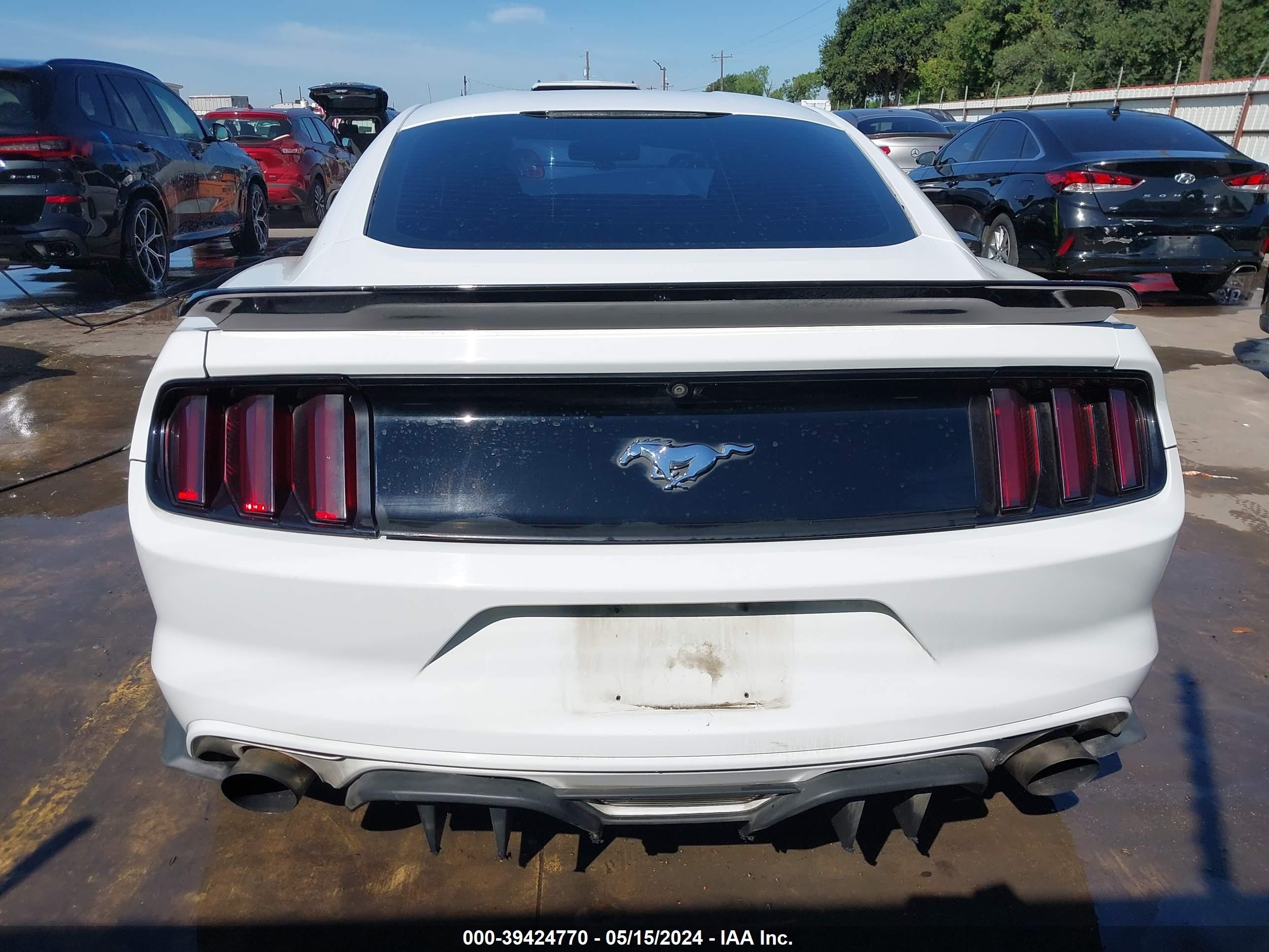 2016 Ford Mustang Ecoboost vin: 1FA6P8TH9G5267341