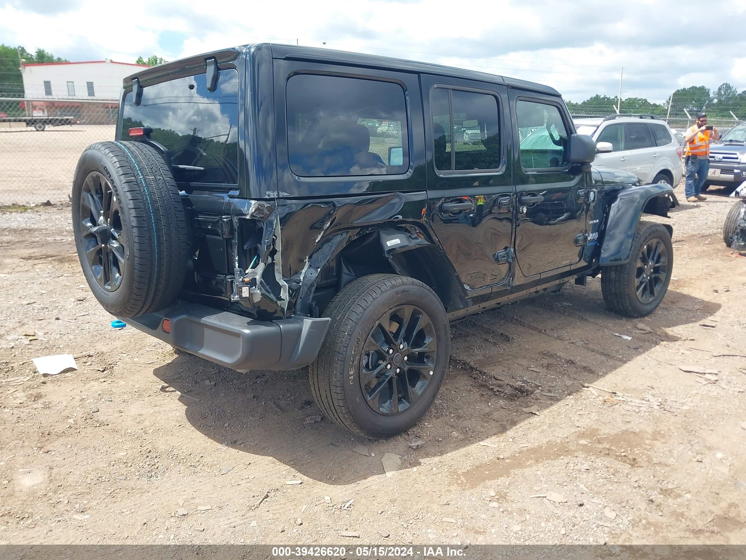 2024 Jeep Wrangler 4Xe Sahara 4Xe vin: 1C4RJXP64RW225653