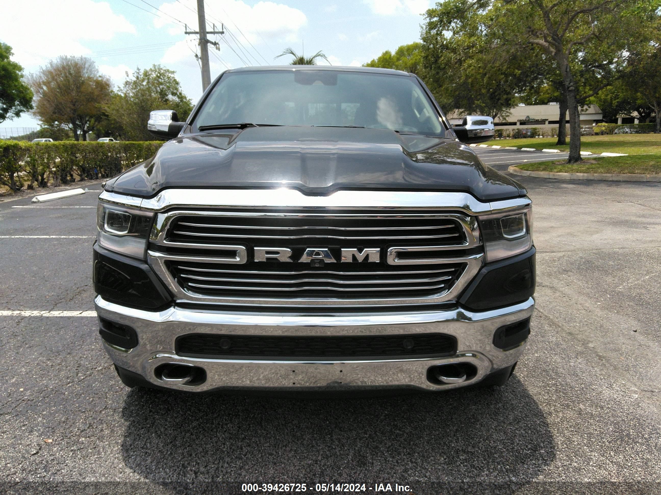 2021 Ram 1500 Laramie 4X4 5'7 Box vin: 1C6SRFJT7MN524868