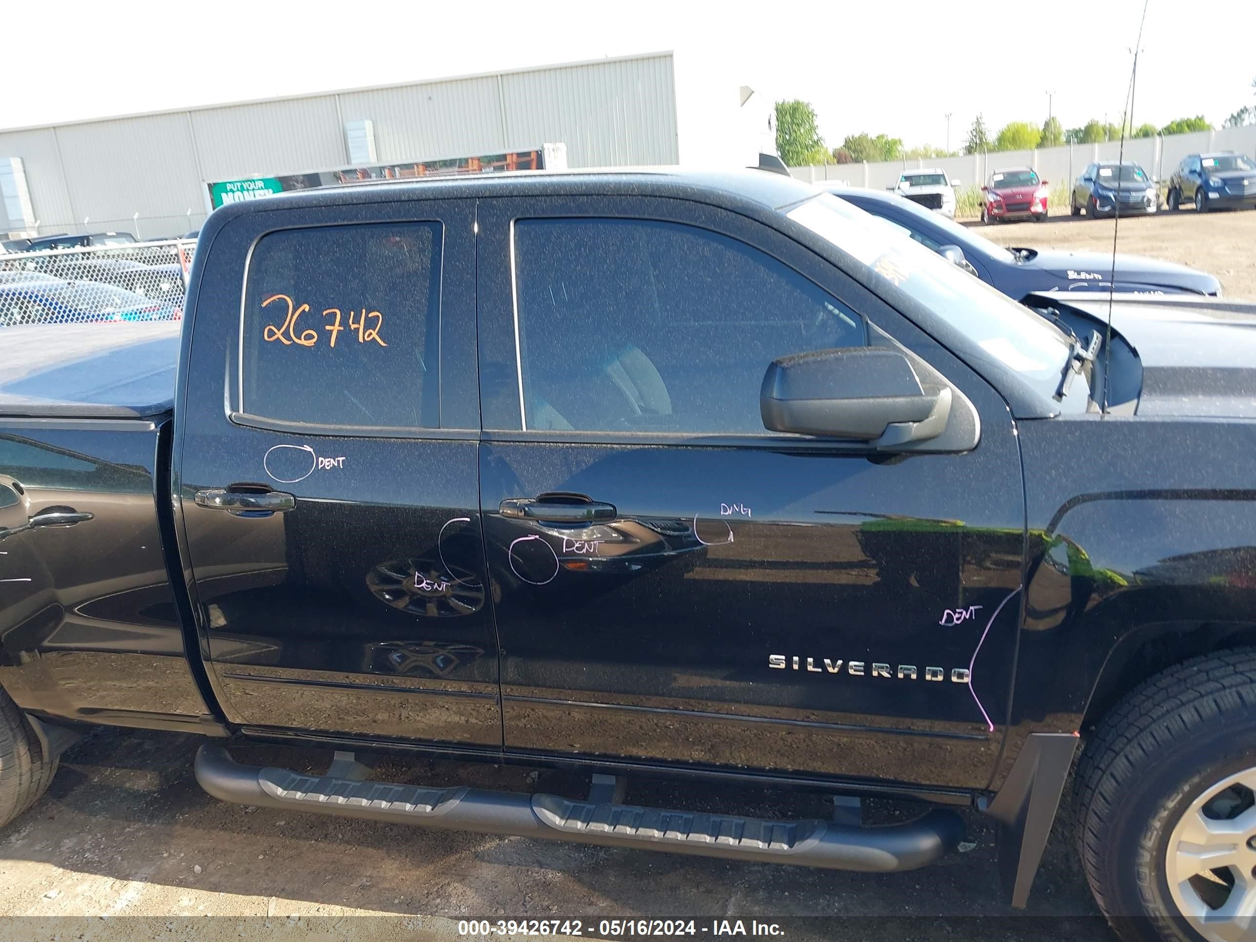 2018 Chevrolet Silverado 1500 2Lt vin: 1GCVKREC9JZ360999