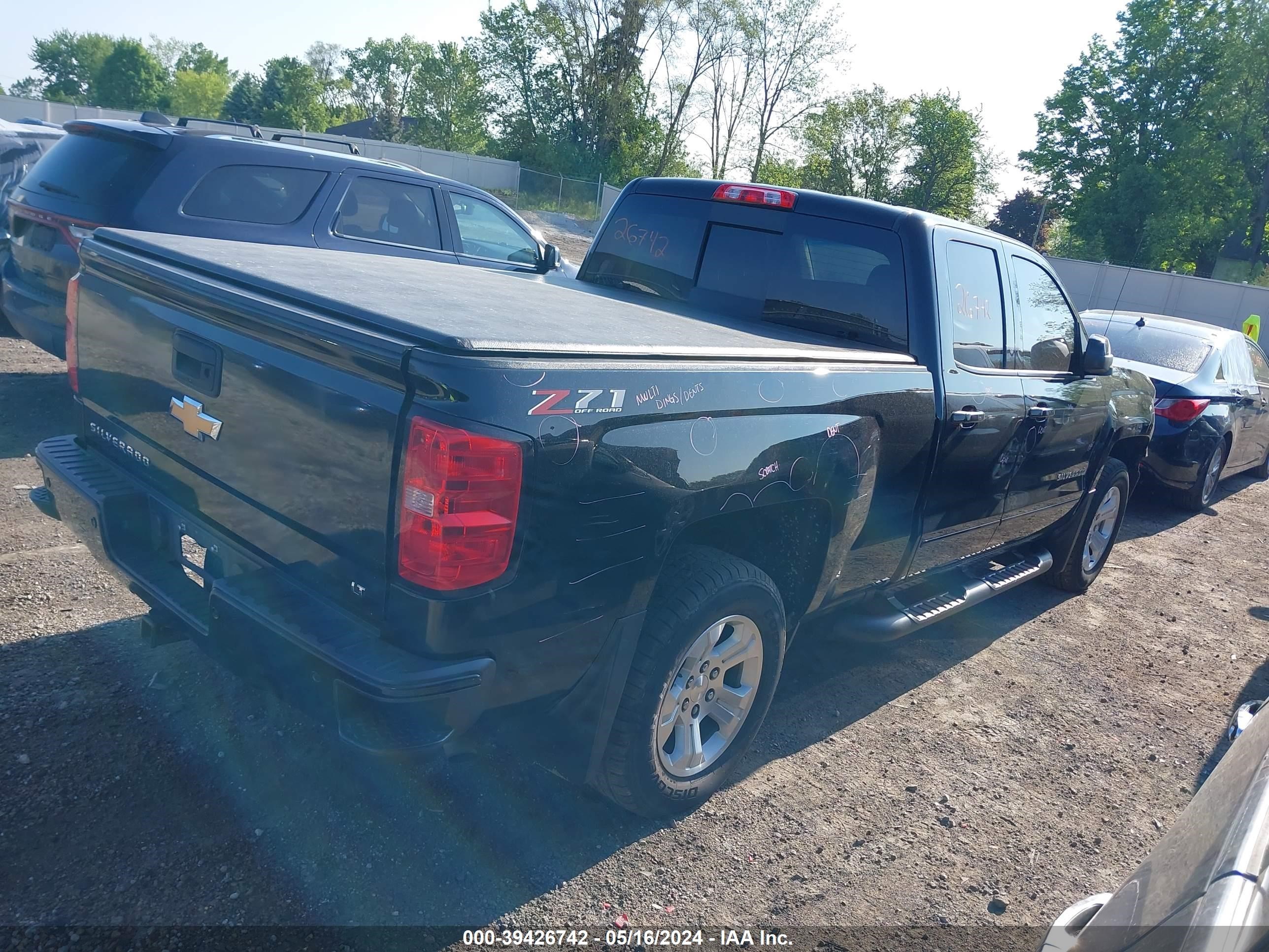 2018 Chevrolet Silverado 1500 2Lt vin: 1GCVKREC9JZ360999