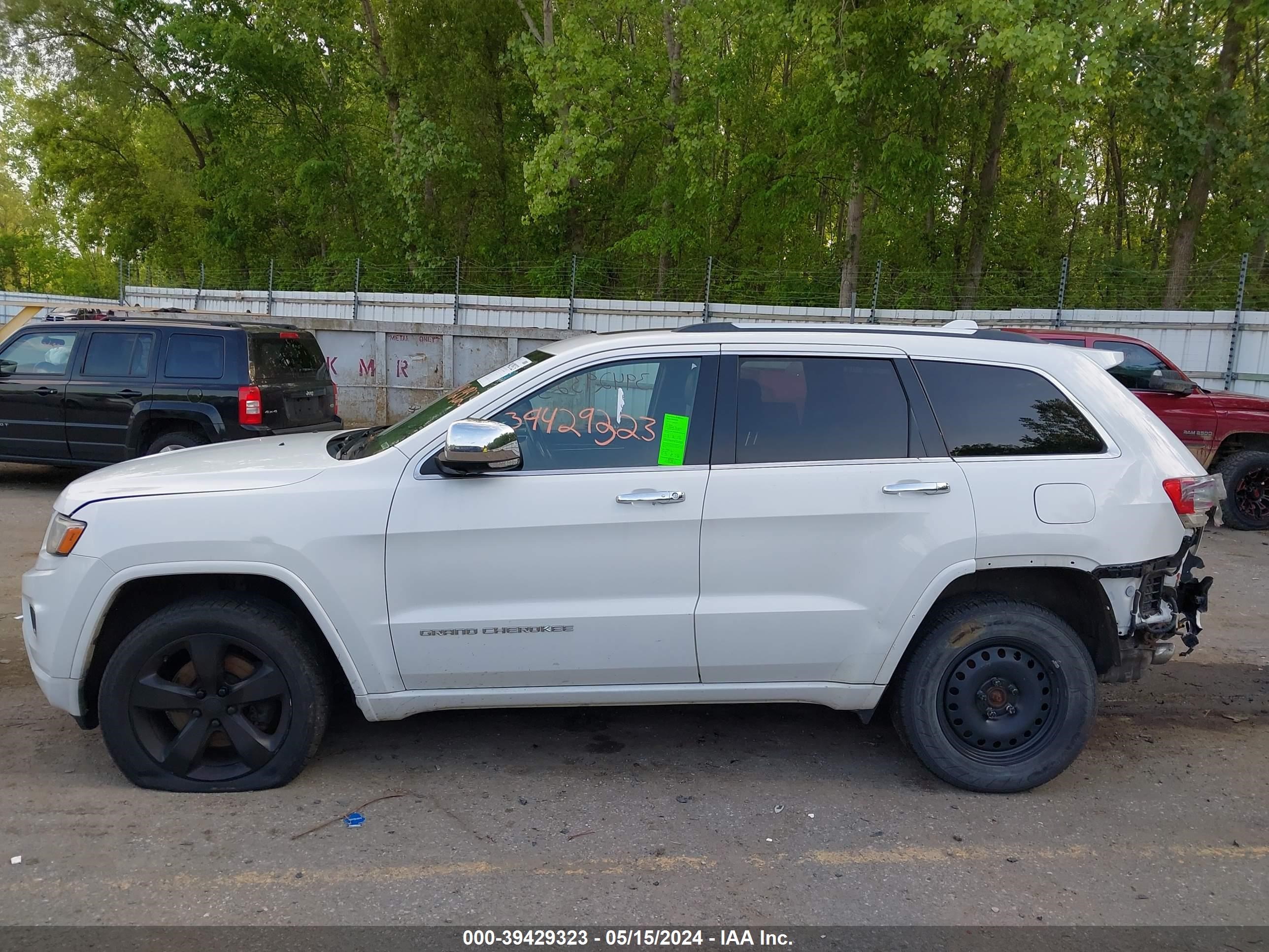 2014 Jeep Grand Cherokee Overland vin: 1C4RJFCT4EC105398