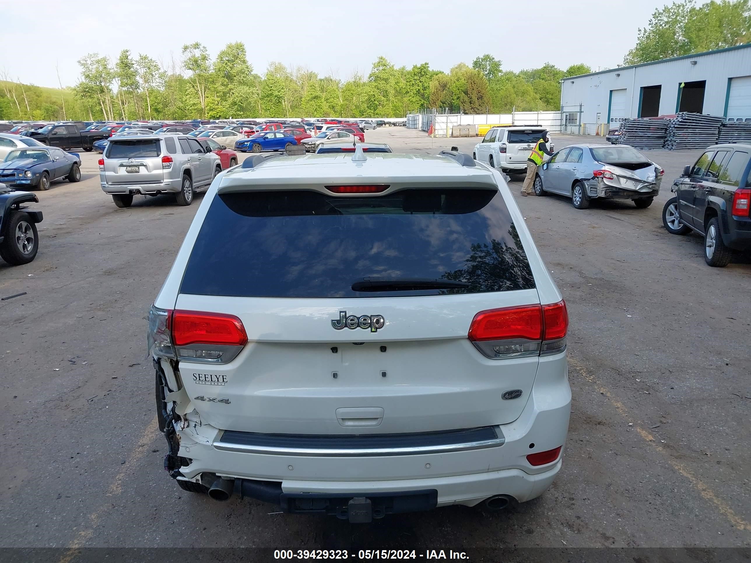 2014 Jeep Grand Cherokee Overland vin: 1C4RJFCT4EC105398