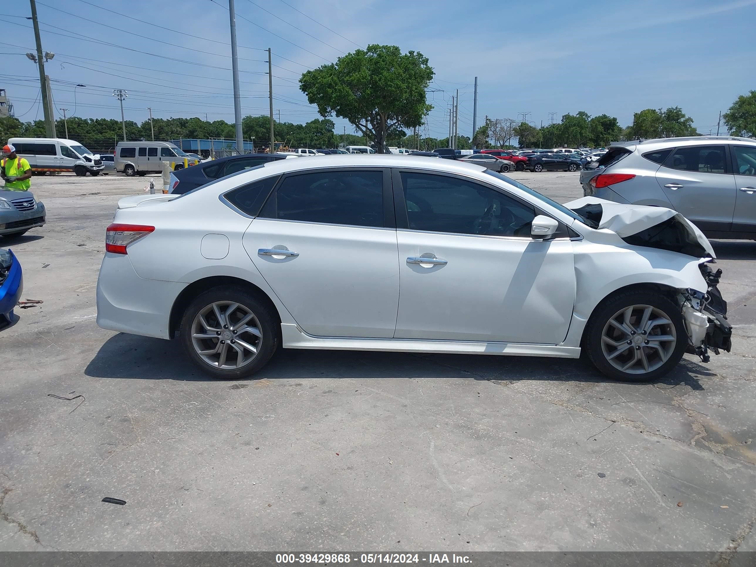 2015 Nissan Sentra Sr vin: 3N1AB7AP0FY266686