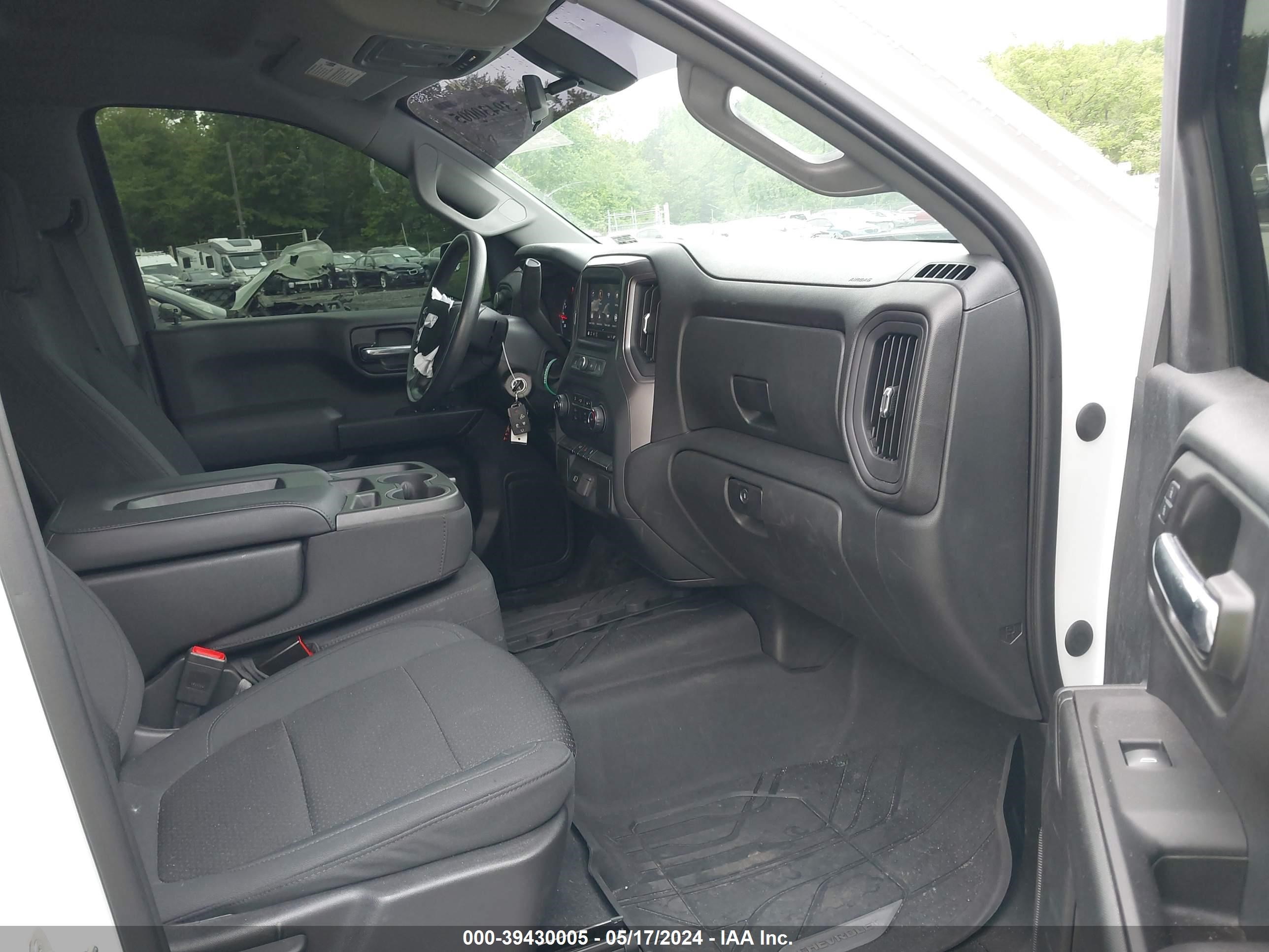 2020 Chevrolet Silverado 1500 4Wd Double Cab Standard Bed Custom vin: 1GCRYBEHXLZ371046