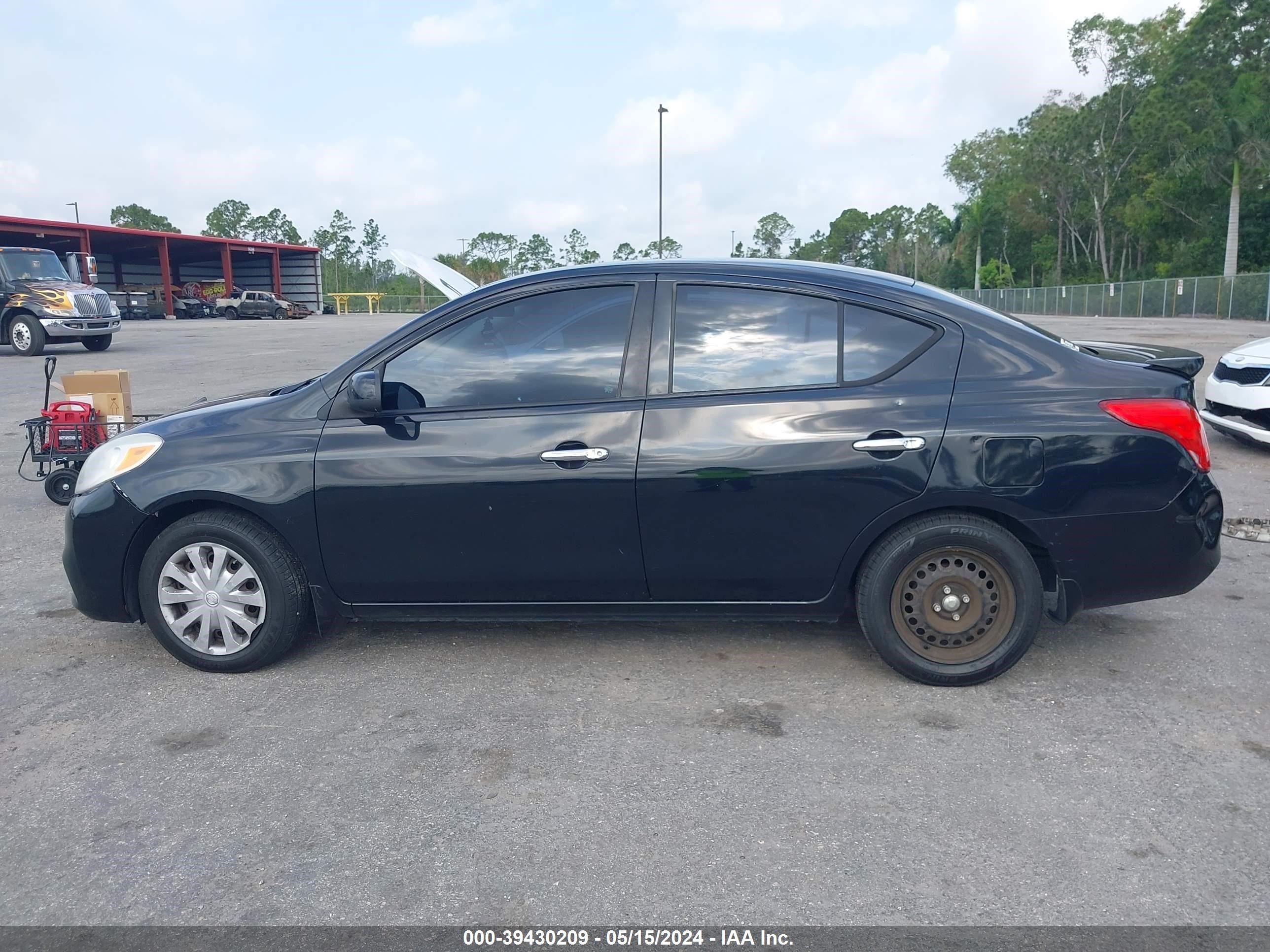 2014 Nissan Versa 1.6 Sv vin: 3N1CN7AP3EK438811