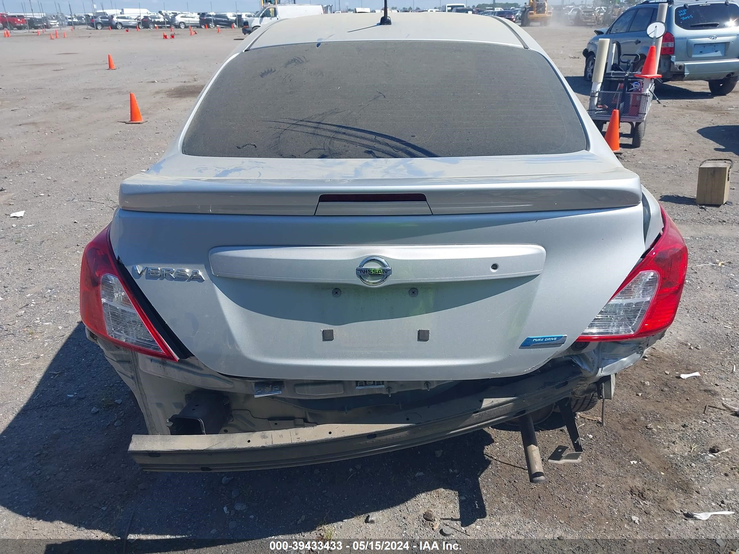 2016 Nissan Versa 1.6 S+ vin: 3N1CN7AP2GL847606