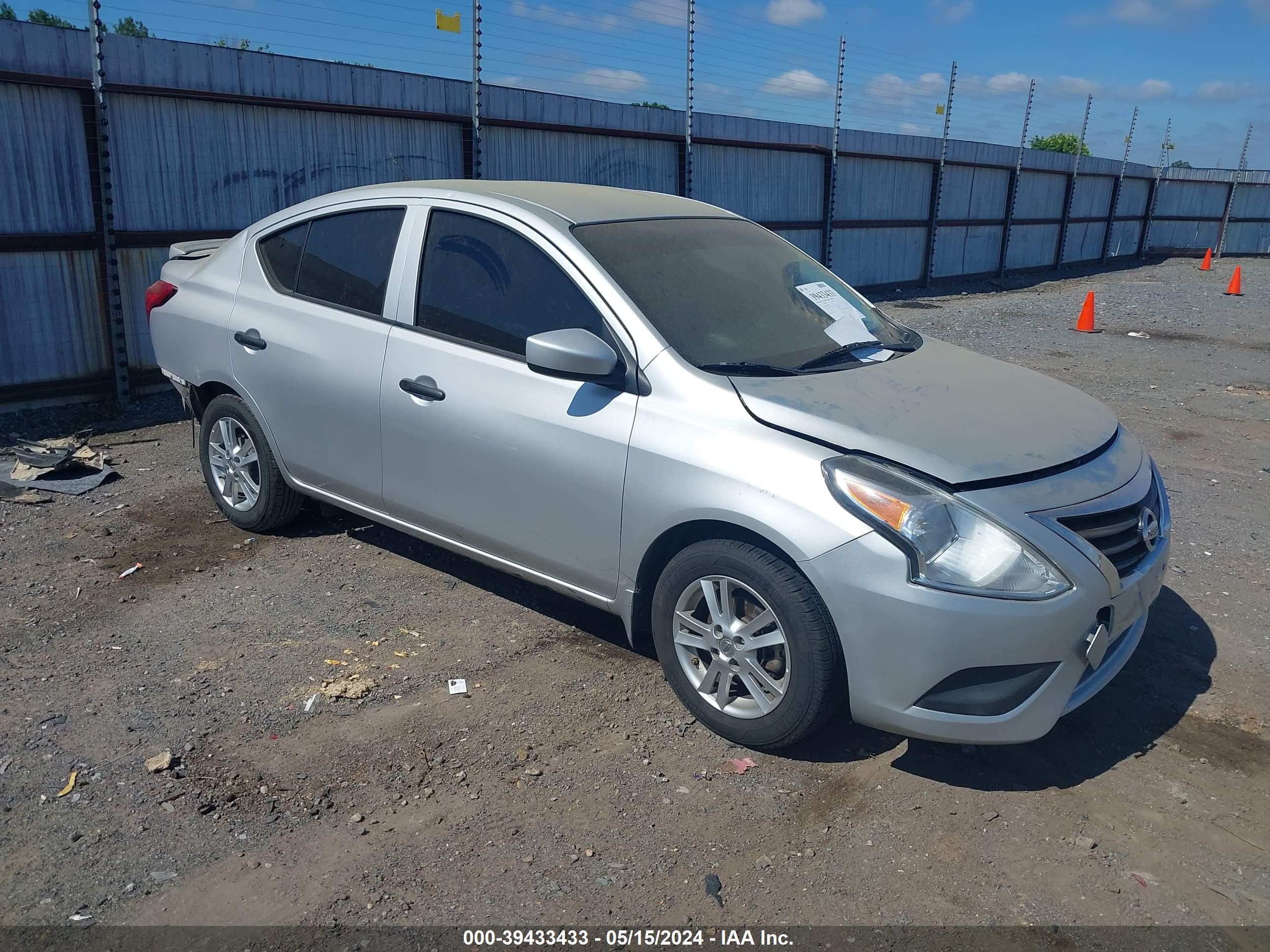 2016 Nissan Versa 1.6 S+ vin: 3N1CN7AP2GL847606