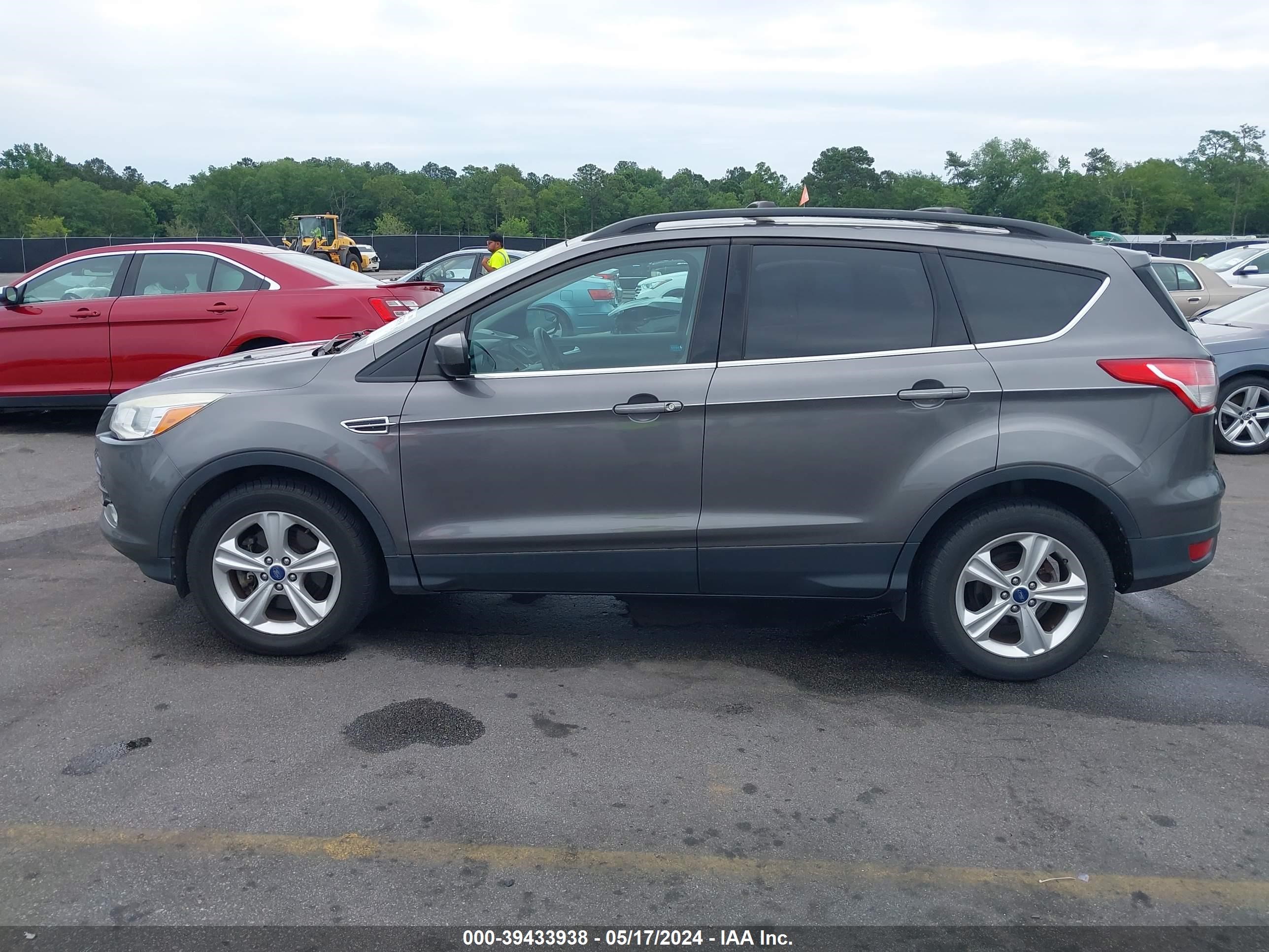 1FMCU9G97EUA43868 2014 Ford Escape Se