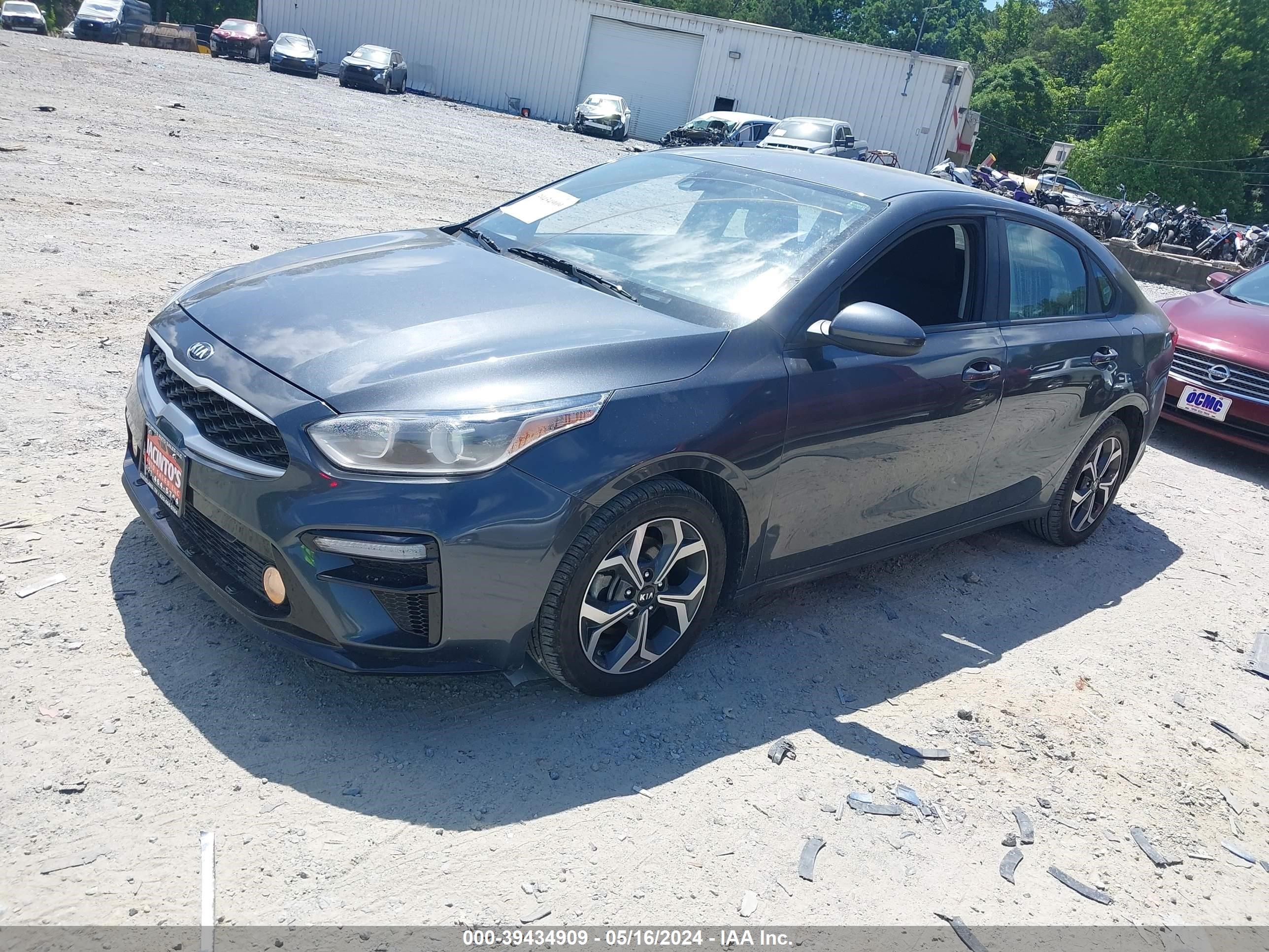 3KPF24AD4ME327818 2021 Kia Forte Lxs