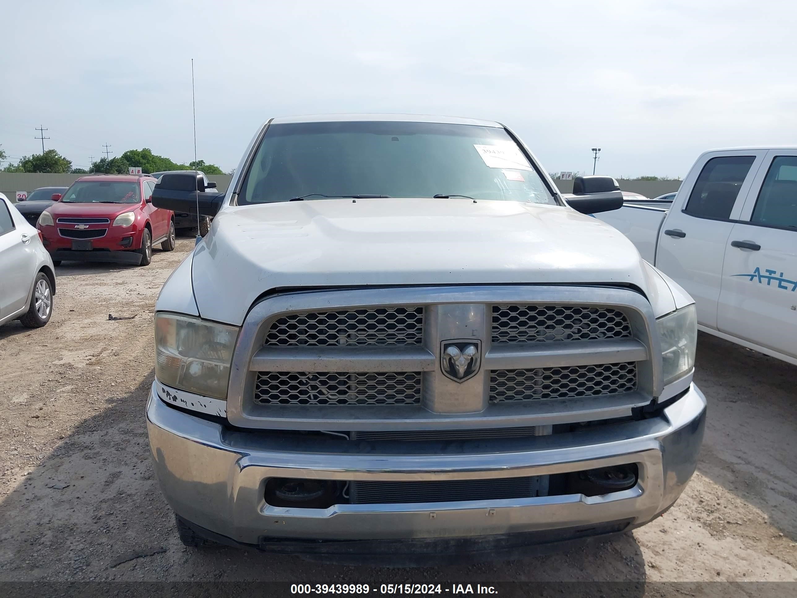 2012 Ram 2500 St vin: 3C6UD5HL9CG300693