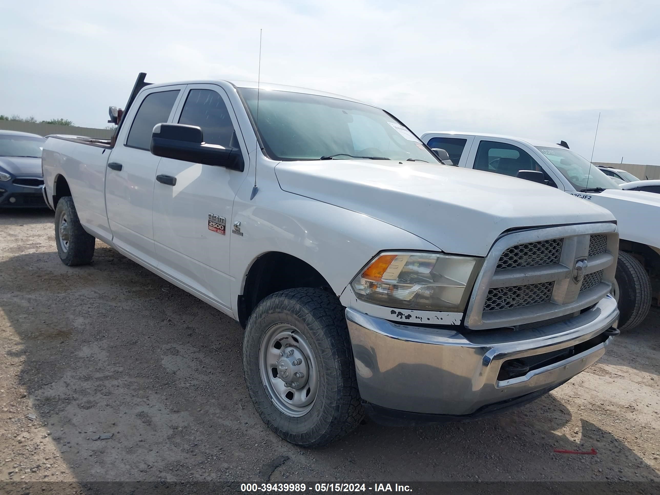 2012 Ram 2500 St vin: 3C6UD5HL9CG300693